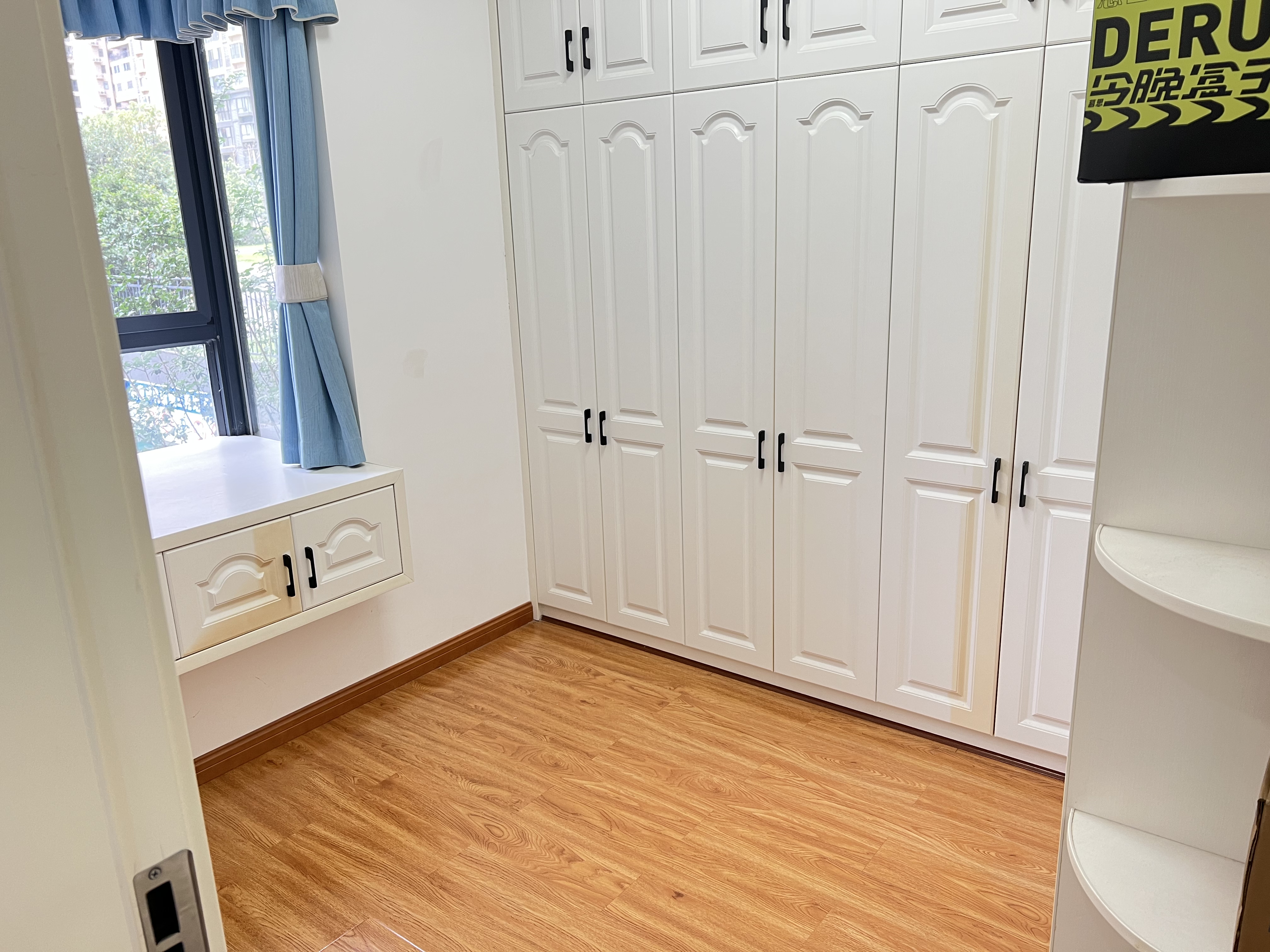 时代新城(翰林府) 6室2厅2卫 88.0万 时代新城(翰林府) 6室2厅2卫 88.0万室内图