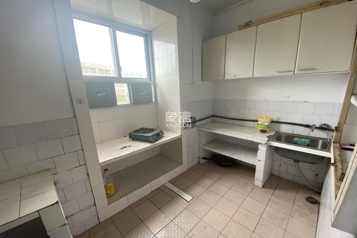 广厦新村 2室2厅1卫 27.0万 广厦新村 2室2厅1卫 27.0万室内图