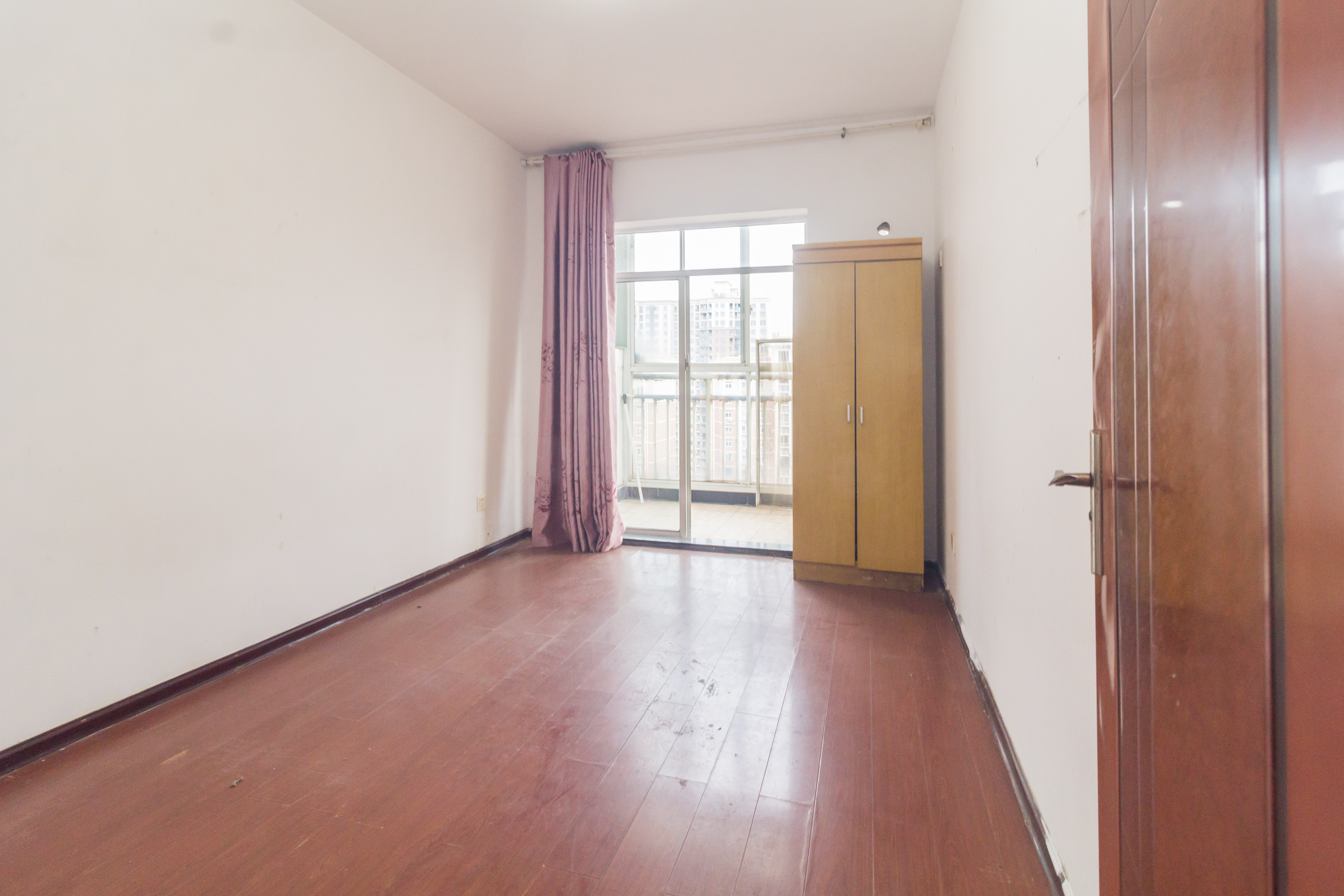 嘉盛和园 4室2厅2卫 89.0万 嘉盛和园 4室2厅2卫 89.0万卧室