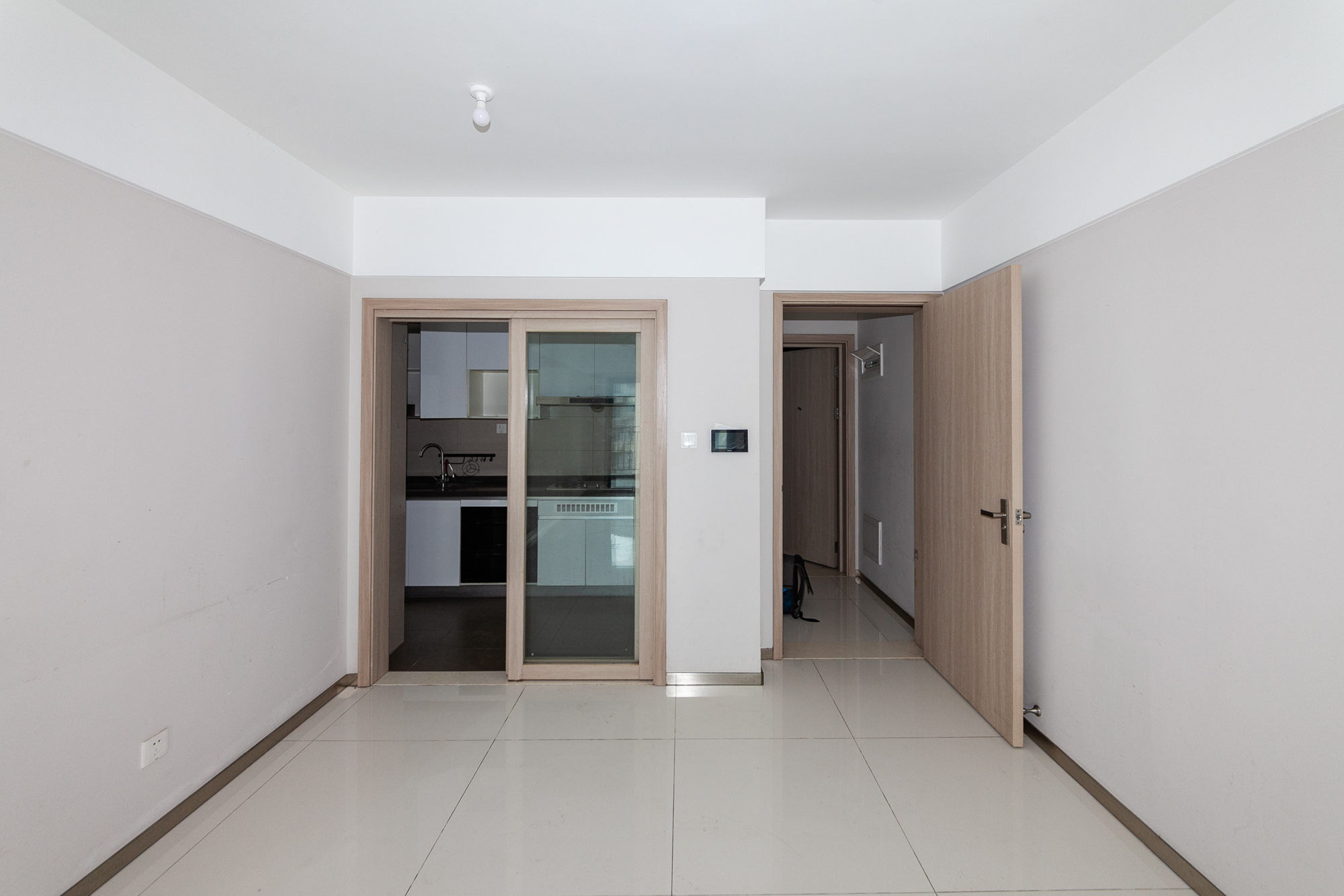 时代倾城三期 2室2厅1卫 83.6万 时代倾城三期 2室2厅1卫 83.6万客厅