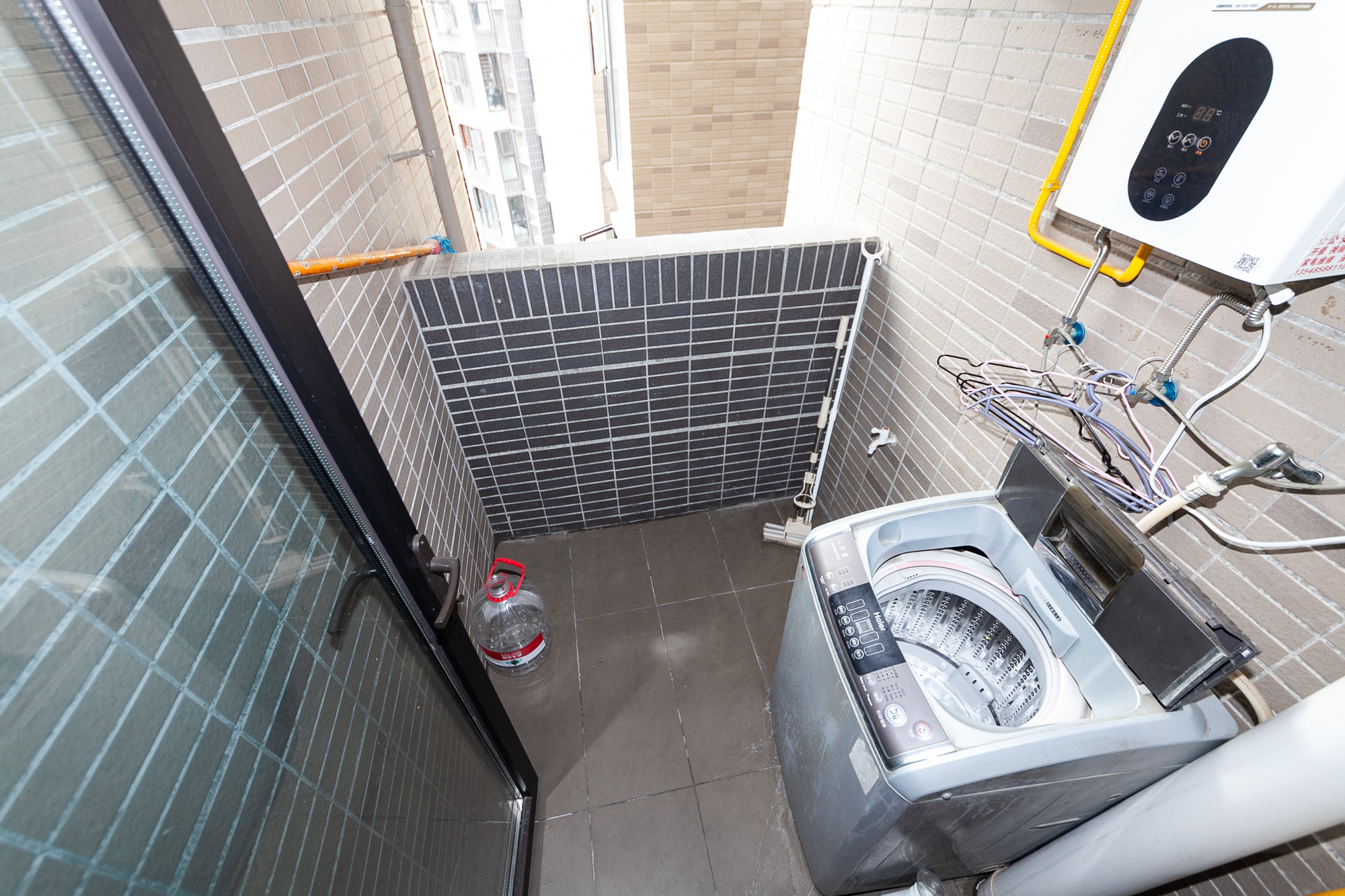 时代倾城三期 2室2厅1卫 83.6万 时代倾城三期 2室2厅1卫 83.6万阳台