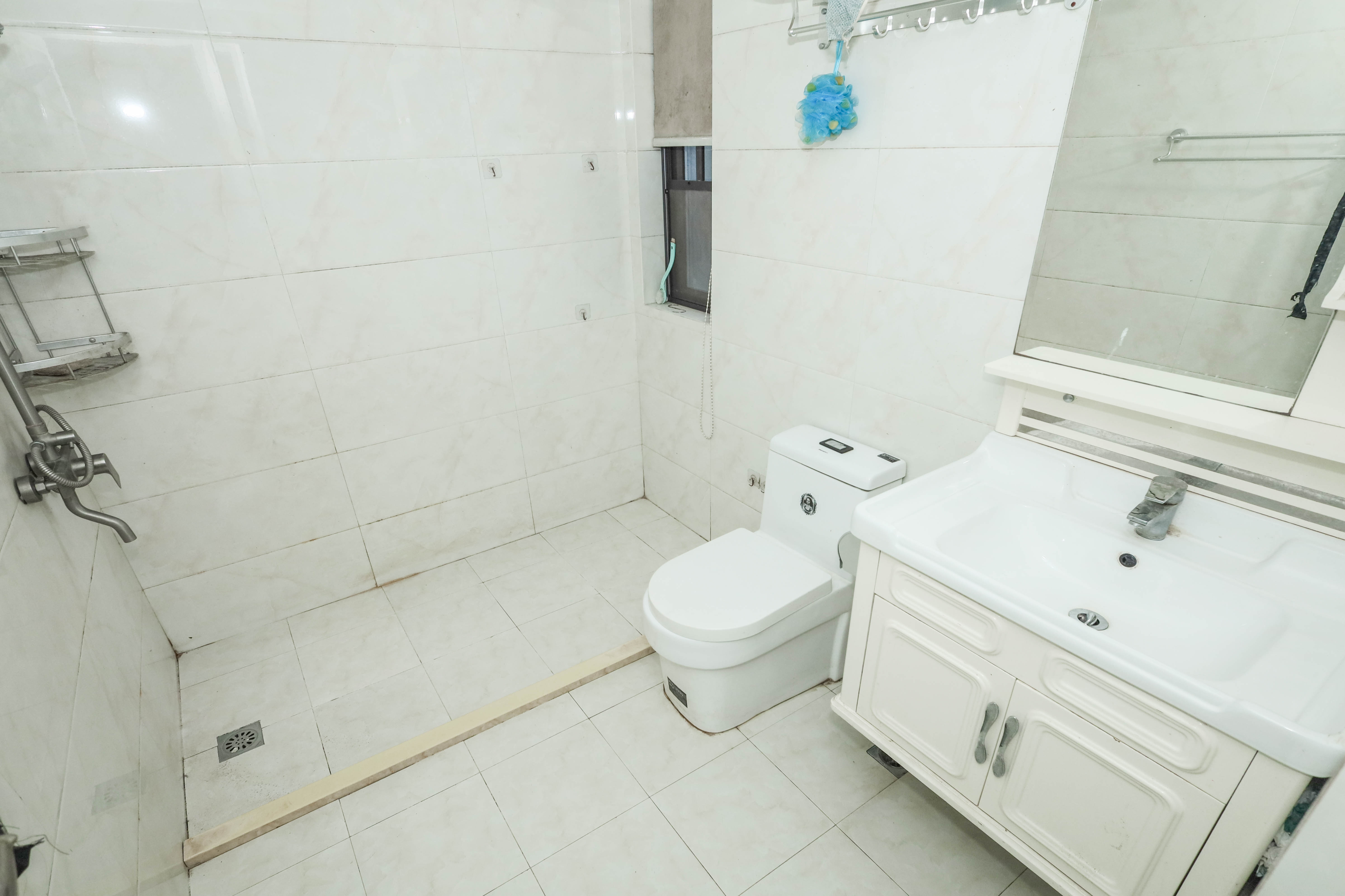 旭辉御府  3室2厅2卫    185.0万卫生间