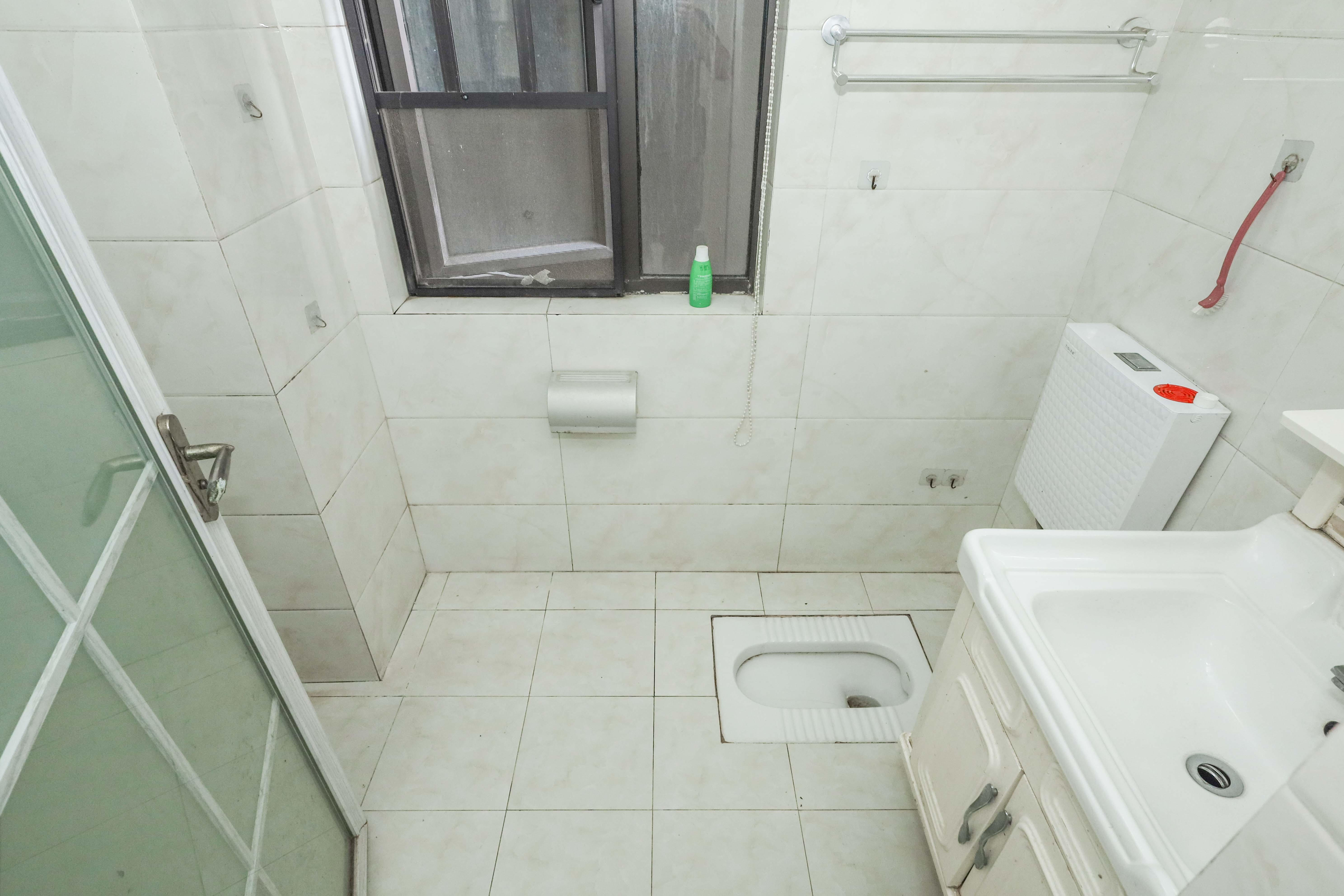 旭辉御府  3室2厅2卫    185.0万卫生间