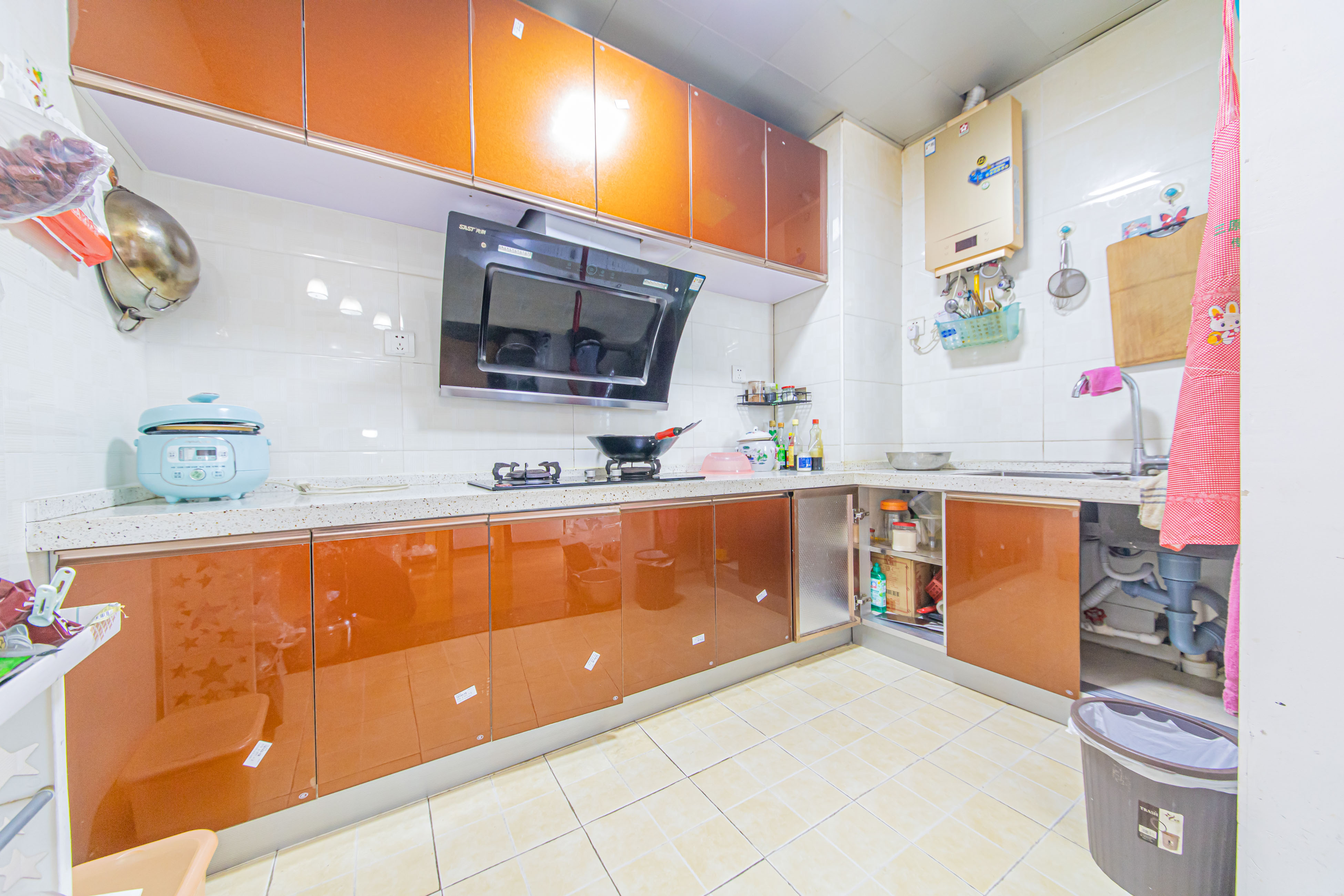 丽水熙园  3室2厅1卫    104.9万 丽水熙园  3室2厅1卫    104.9万厨房