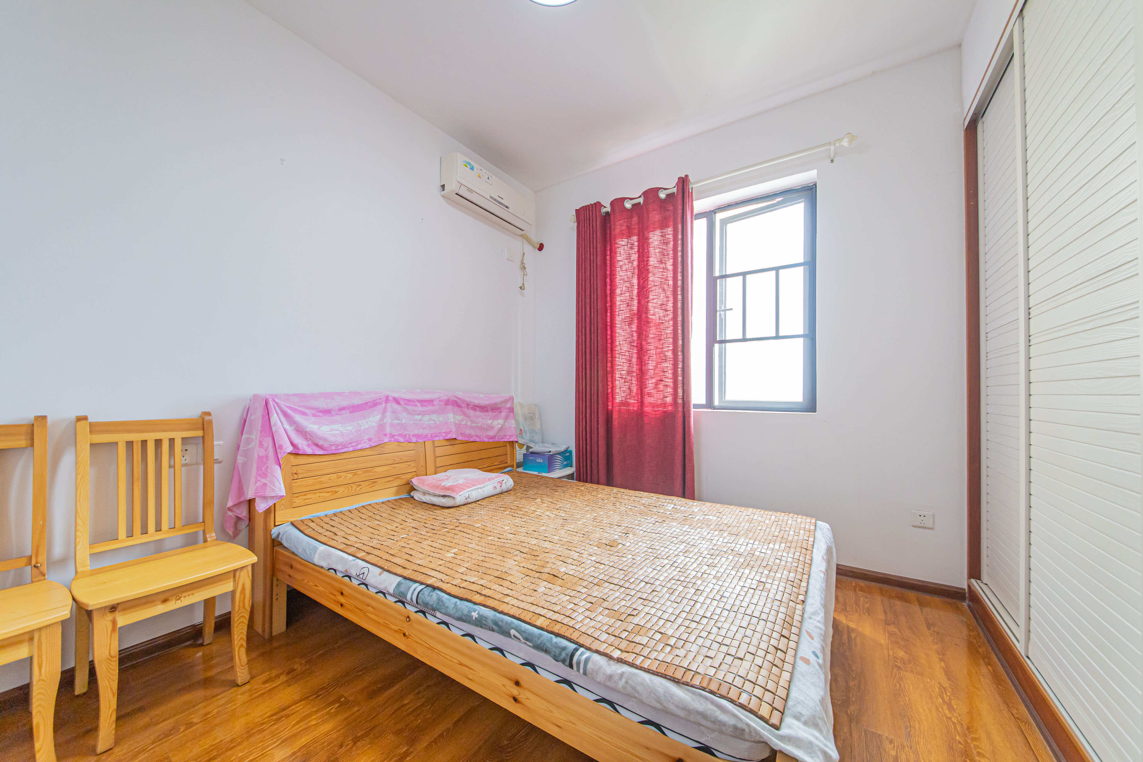 丽水熙园  3室2厅1卫    104.9万 丽水熙园  3室2厅1卫    104.9万卧室