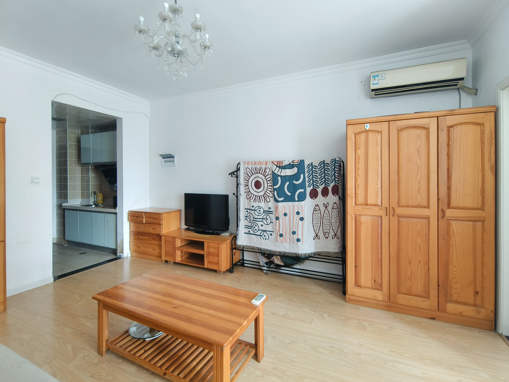 月亮湾草莓街区一、二期 1室1厅1卫 28.0万 月亮湾草莓街区一、二期 1室1厅1卫 28.0万客厅