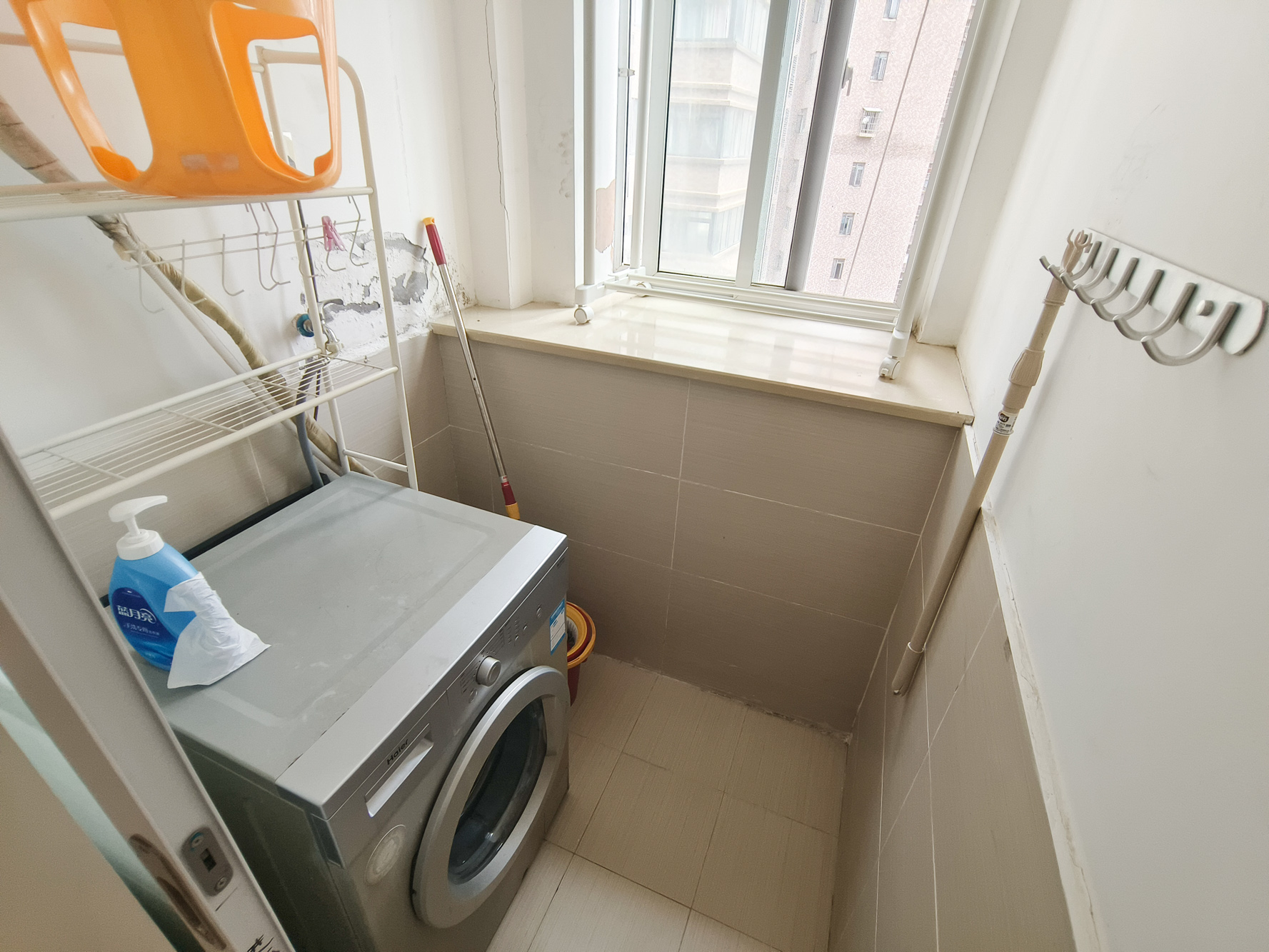 月亮湾草莓街区一、二期 1室1厅1卫 28.0万 月亮湾草莓街区一、二期 1室1厅1卫 28.0万阳台