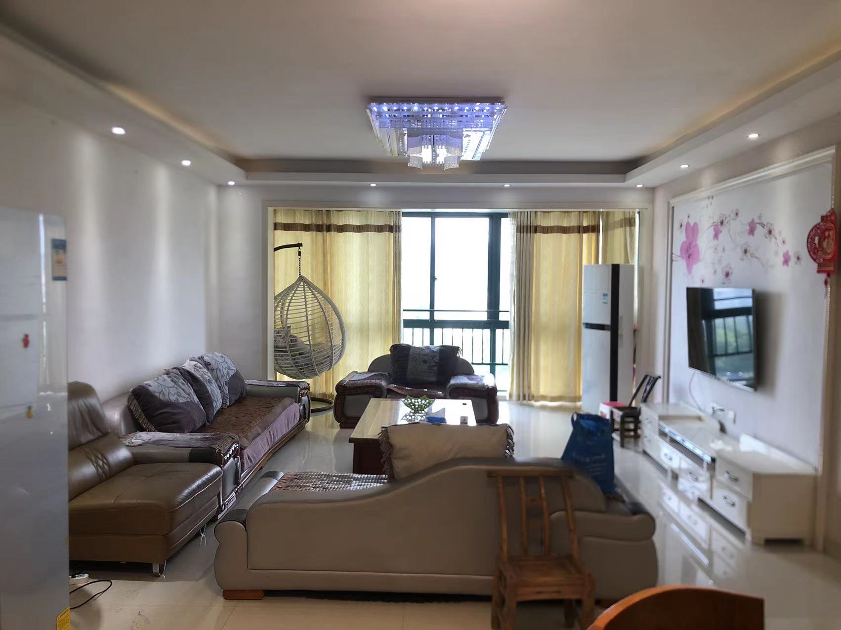 天鹅湖1号 4室2厅2卫 85.0万 天鹅湖1号 4室2厅2卫 85.0万室内图