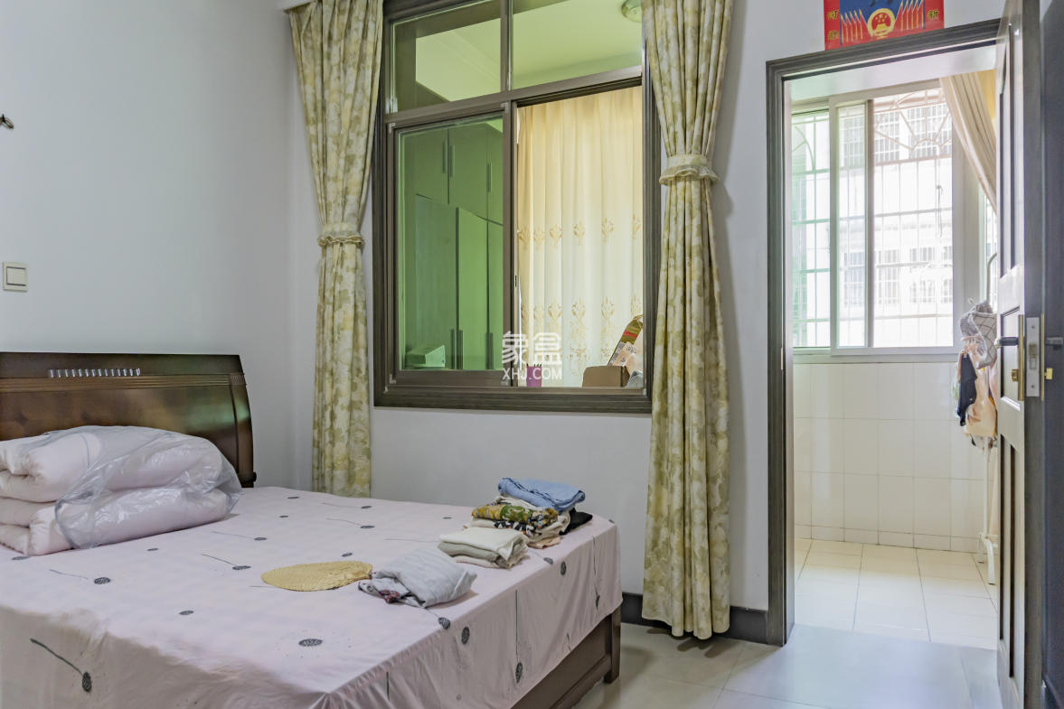 银竹苑小区  3室2厅1卫   42.80万 银竹苑小区  3室2厅1卫   42.80万室内图