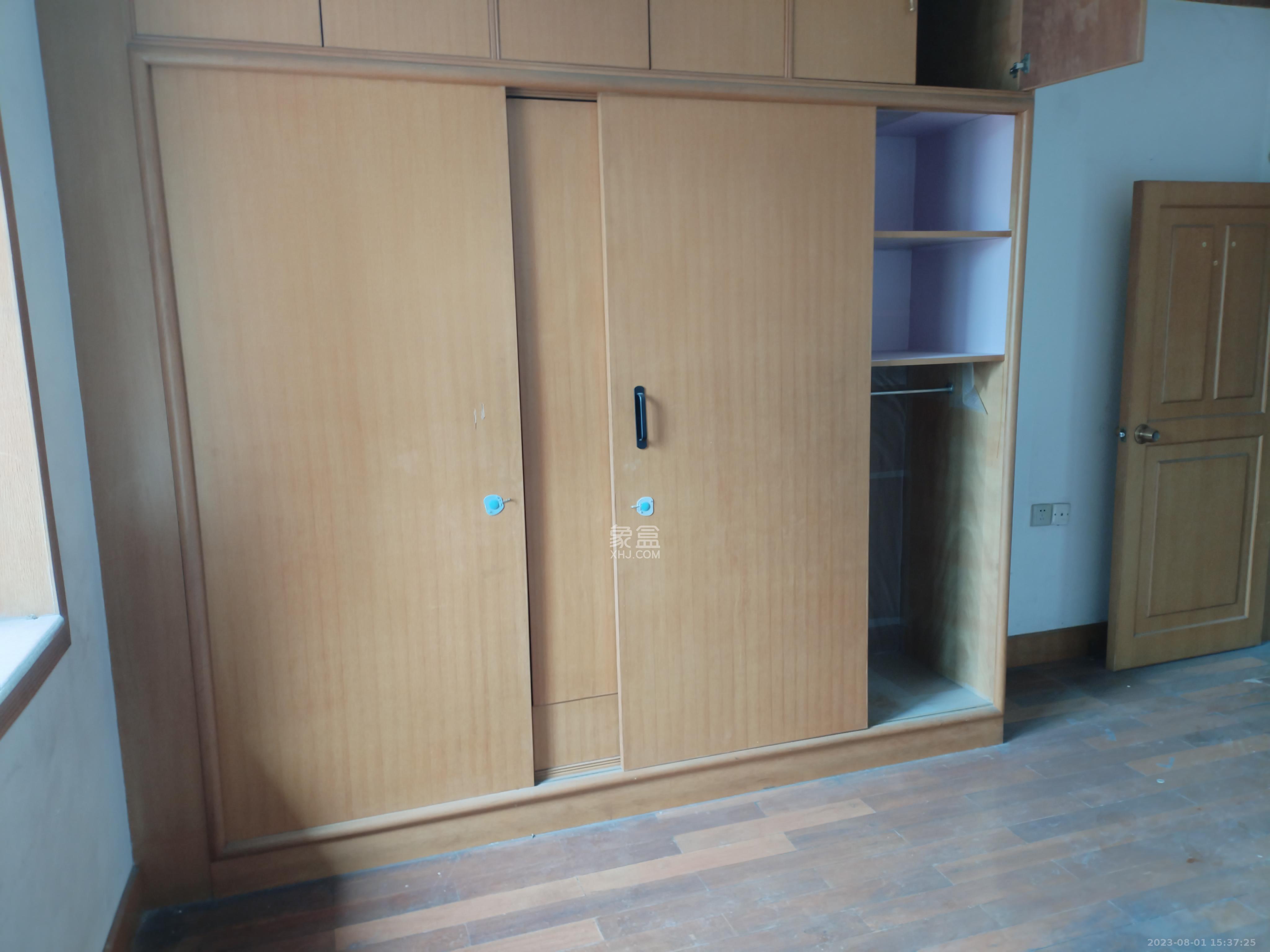 兰景花园  3室2厅1卫   1400.00元/月室内图