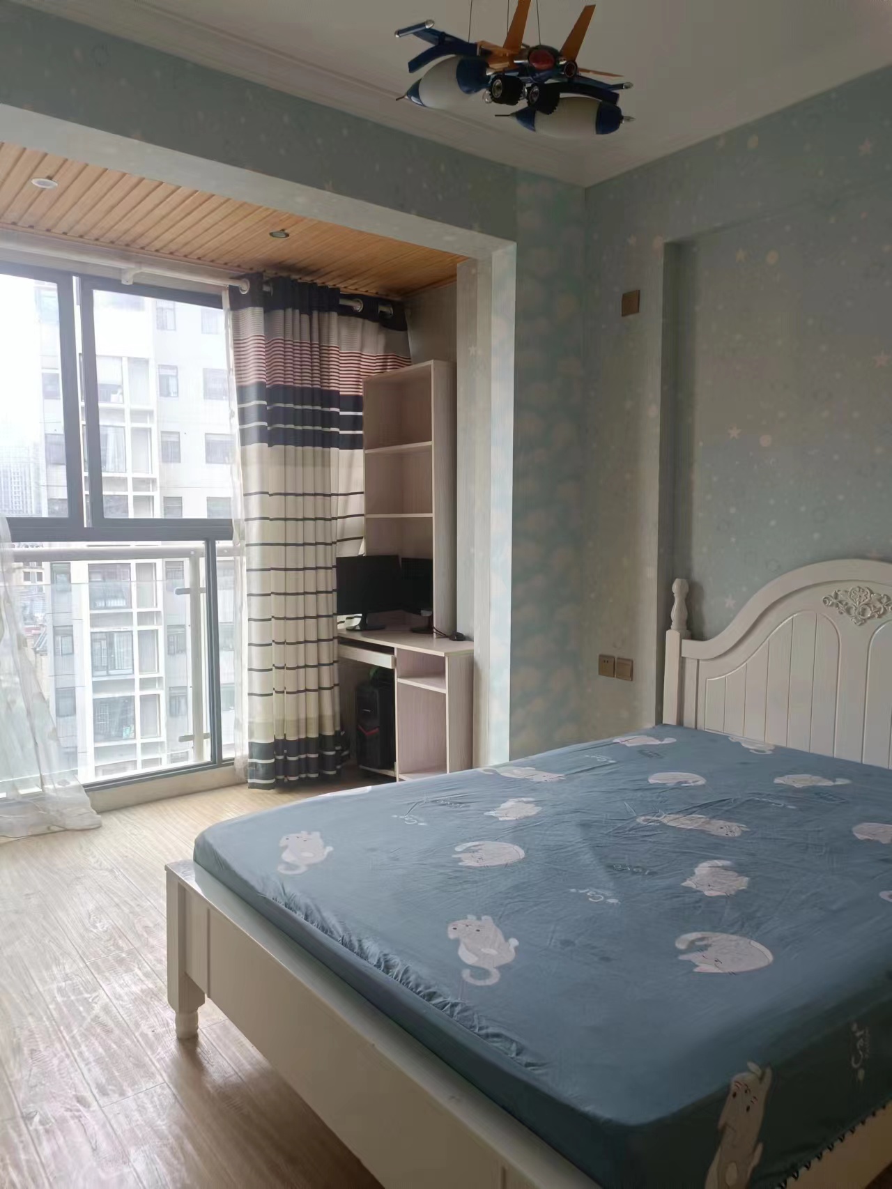 远大生态风景  3室2厅2卫   2600.00元/月室内图
