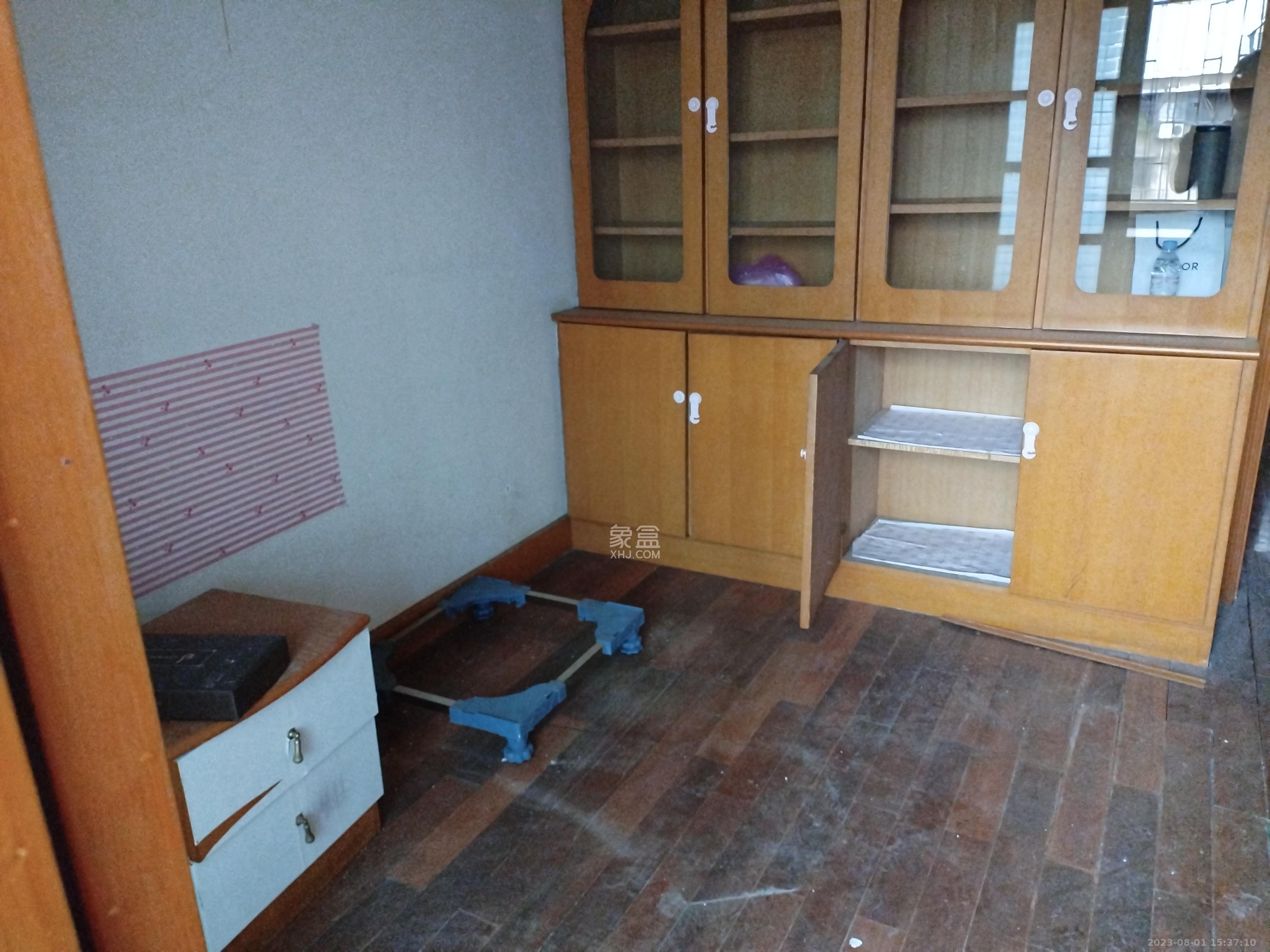 兰景花园  3室2厅1卫   1400.00元/月室内图