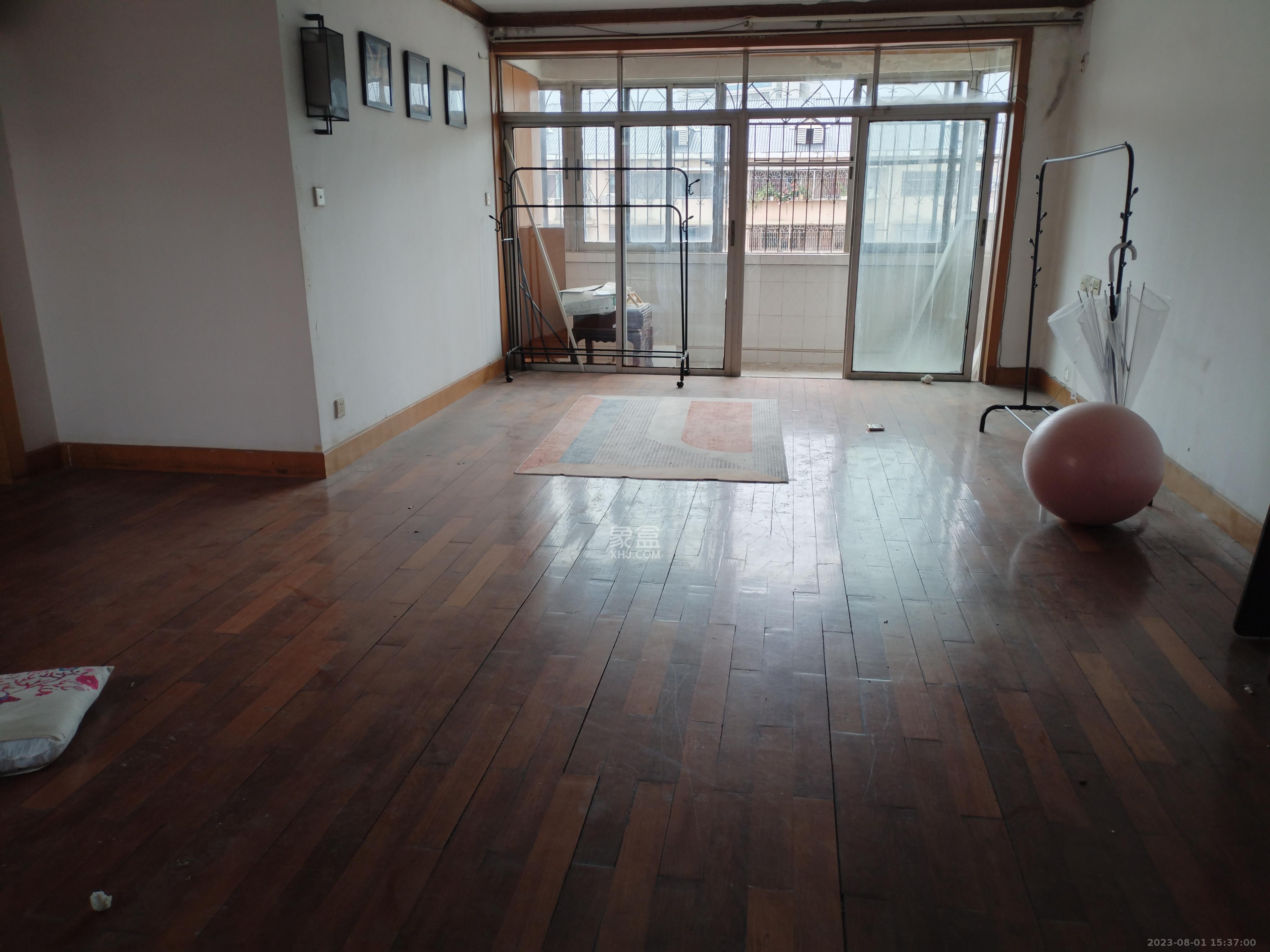 兰景花园  3室2厅1卫   1400.00元/月室内图