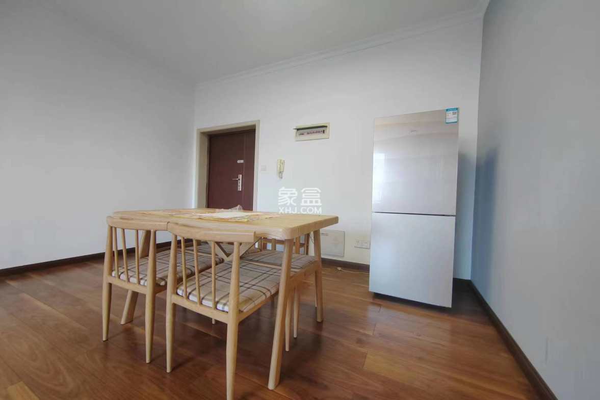 华菱融域三期 2室2厅1卫 2000.00元/月 华菱融域三期 2室2厅1卫 2000.00元/月室内图