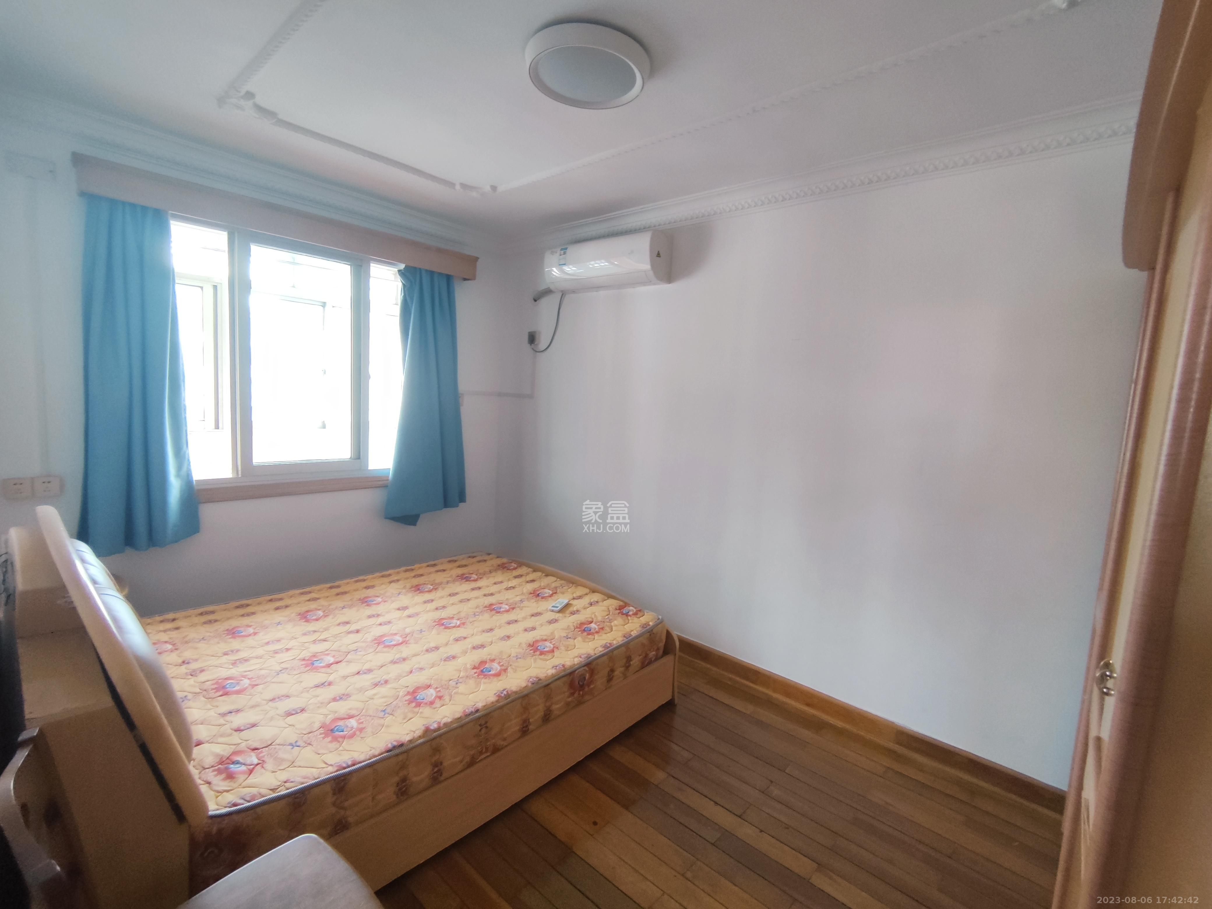 西湖新村  3室2厅1卫    2600.0元/月室内图