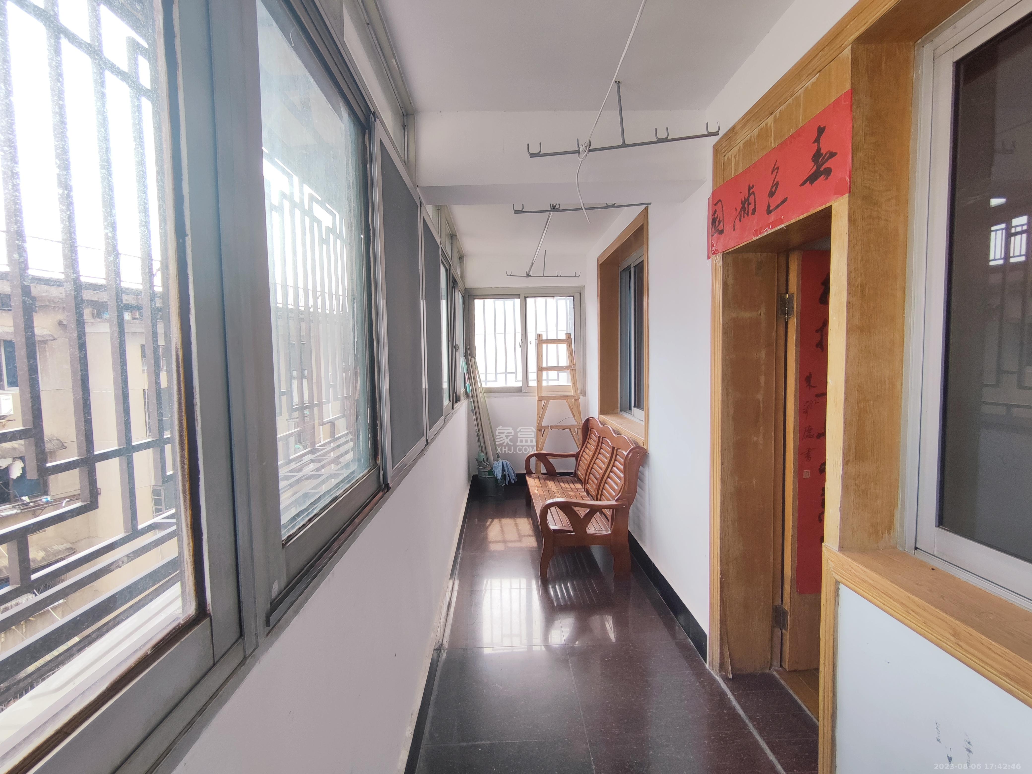 西湖新村  3室2厅1卫    2600.0元/月室内图