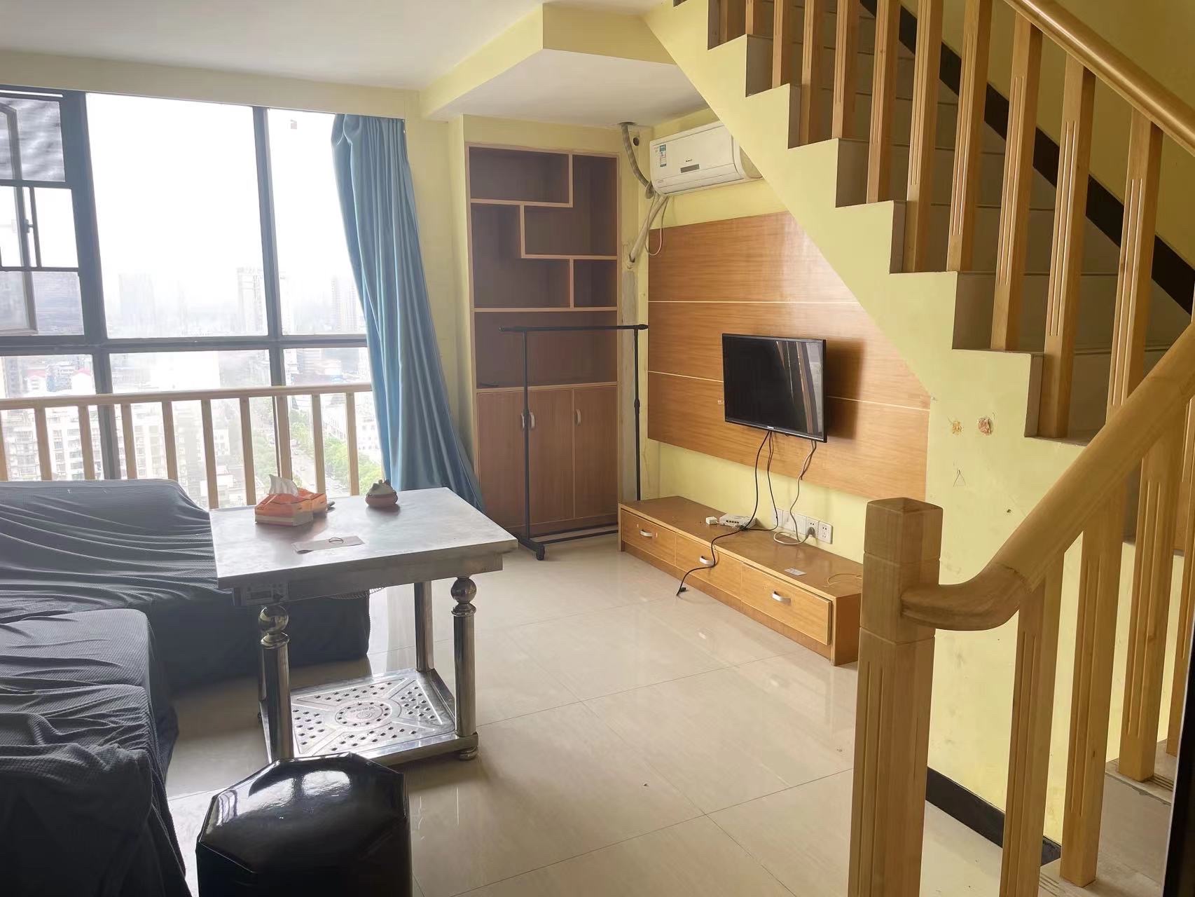 龙泰上品  2室1厅2卫   1200.00元/月室内图1