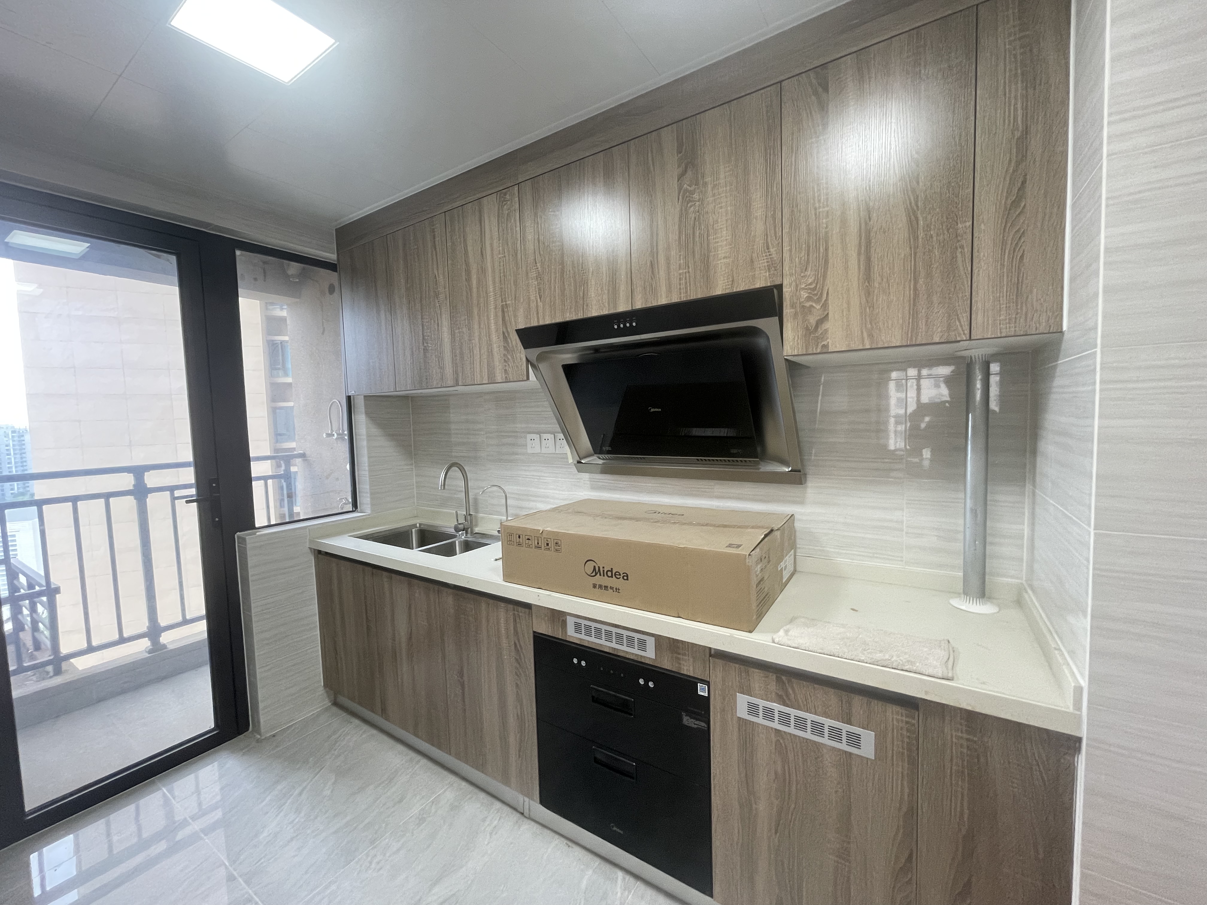 美的梧桐庄园  4室2厅2卫   2200.00元/月室内图