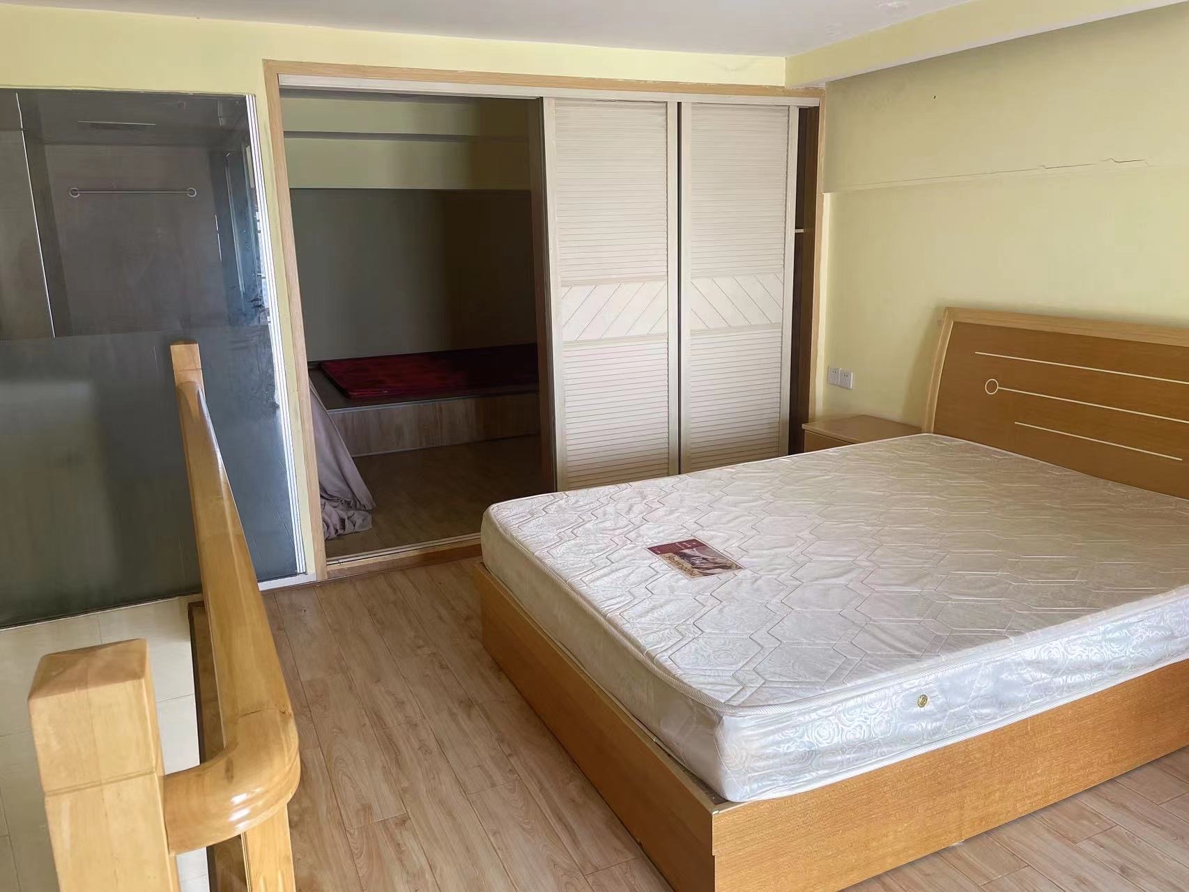 龙泰上品  2室1厅2卫   1200.00元/月室内图
