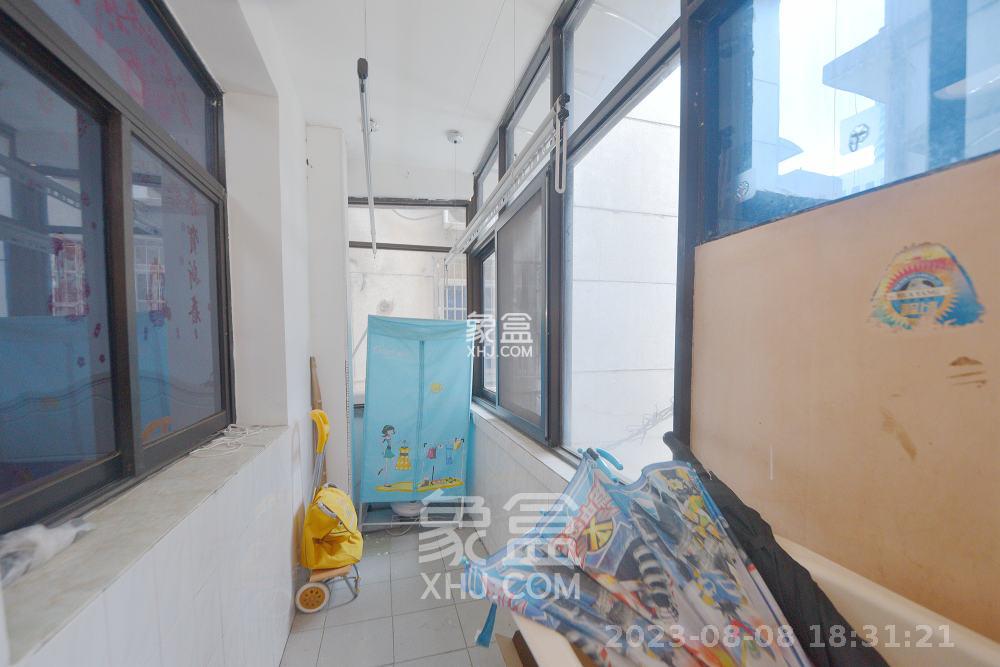 华银小区  3室2厅1卫   2200.00元/月室内图