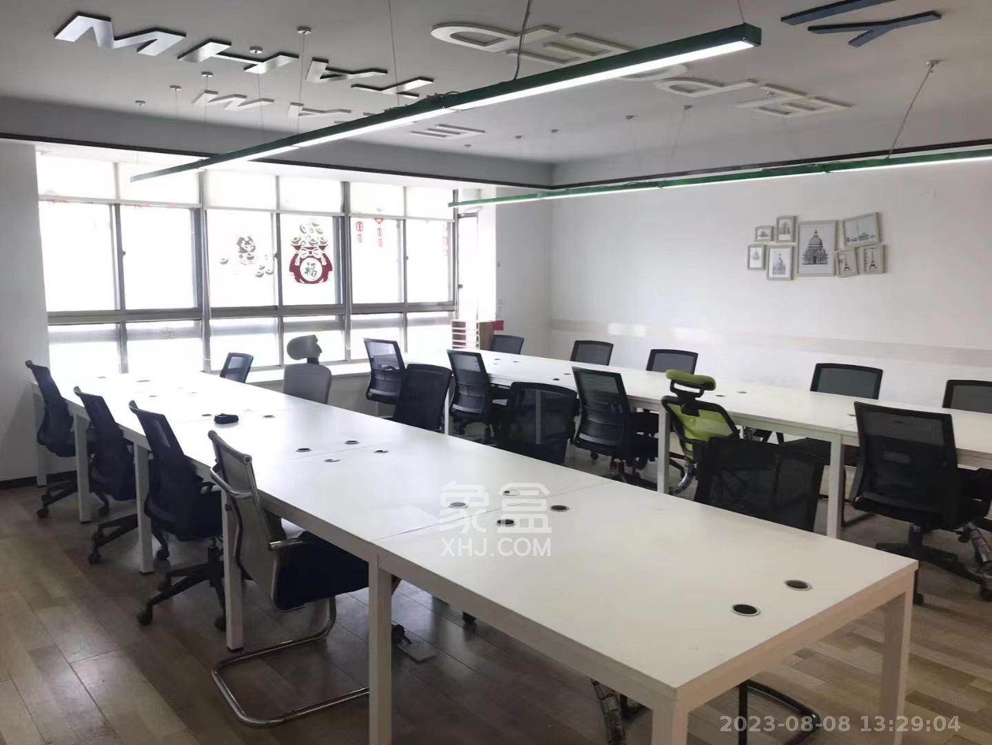 碧云天  4室2厅1卫   7000.00元/月室内图