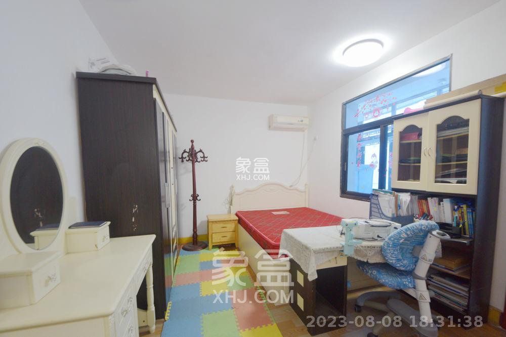 华银小区  3室2厅1卫   2200.00元/月室内图