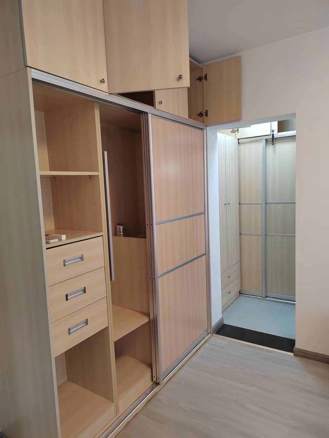 鸿源国际公馆  3室2厅1卫   4500.00元/月室内图