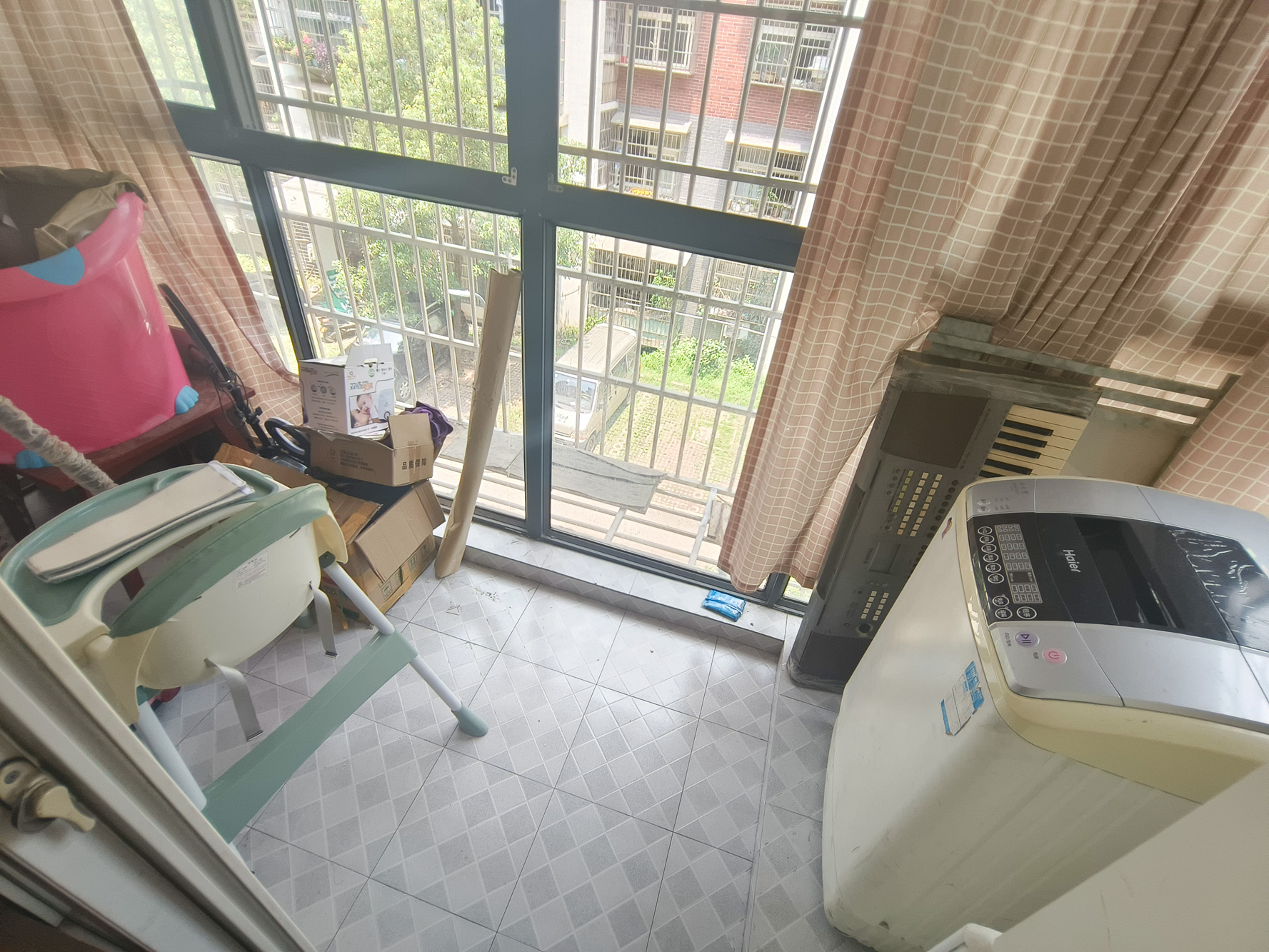 湘瑞家园 2室2厅1卫 40.8万 湘瑞家园 2室2厅1卫 40.8万阳台