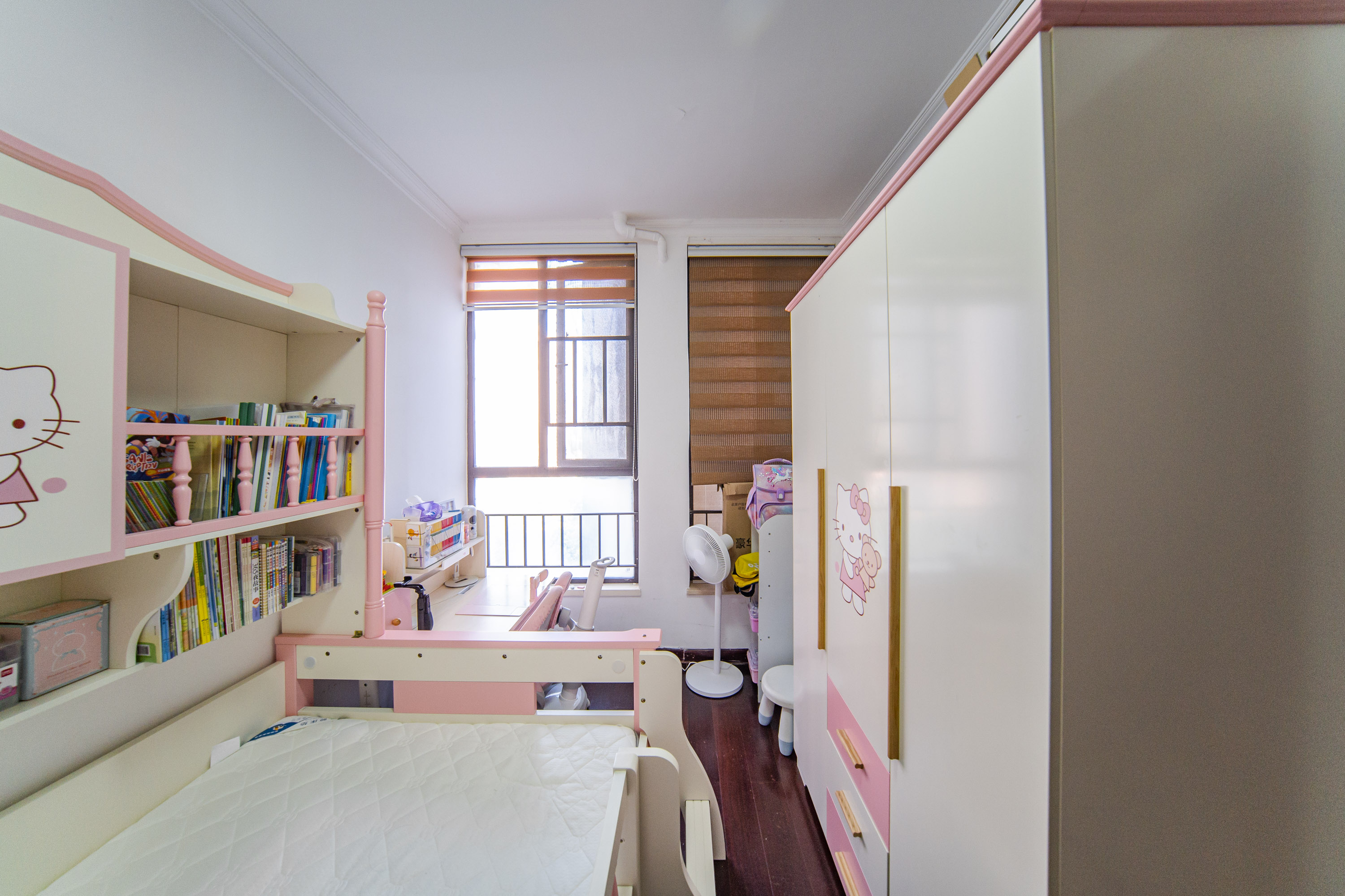 中海国际一期  3室2厅1卫    83.0万卧室