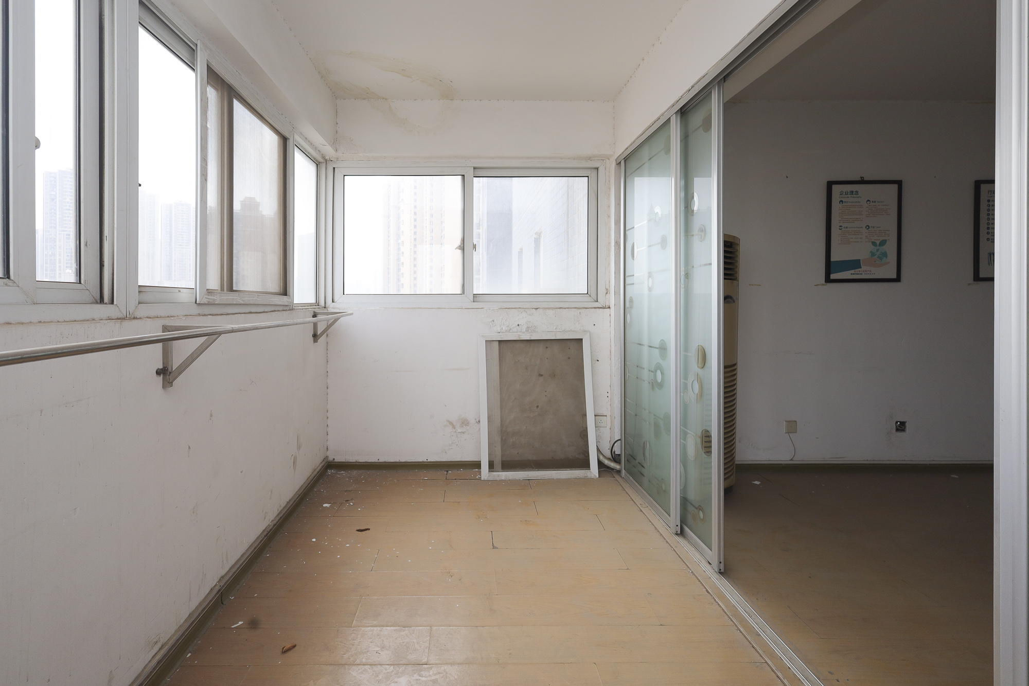 星蓝湾 4室2厅2卫 120.0万 星蓝湾 4室2厅2卫 120.0万阳台