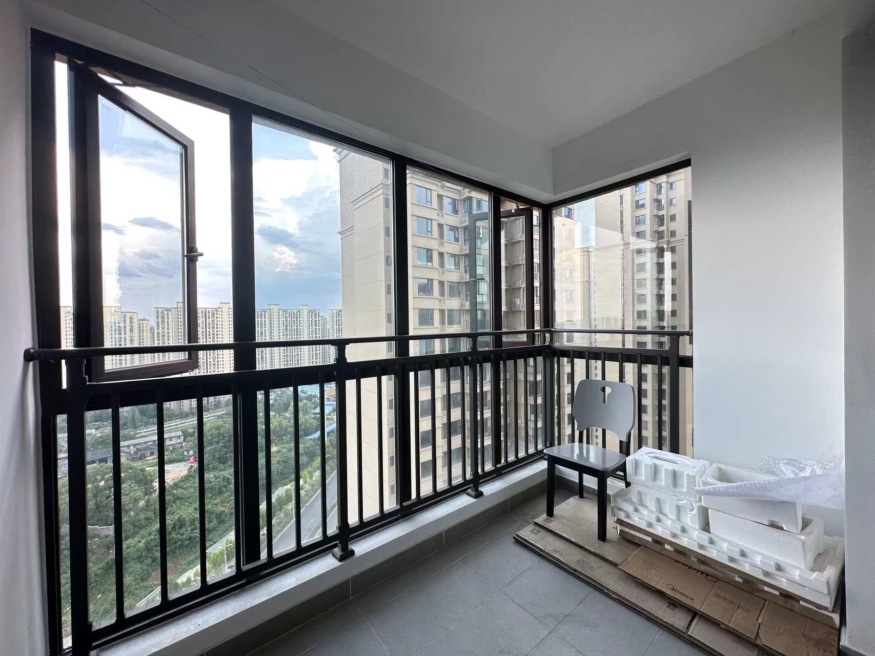 东部美的城 3室2厅2卫 76.0万 东部美的城 3室2厅2卫 76.0万室内图