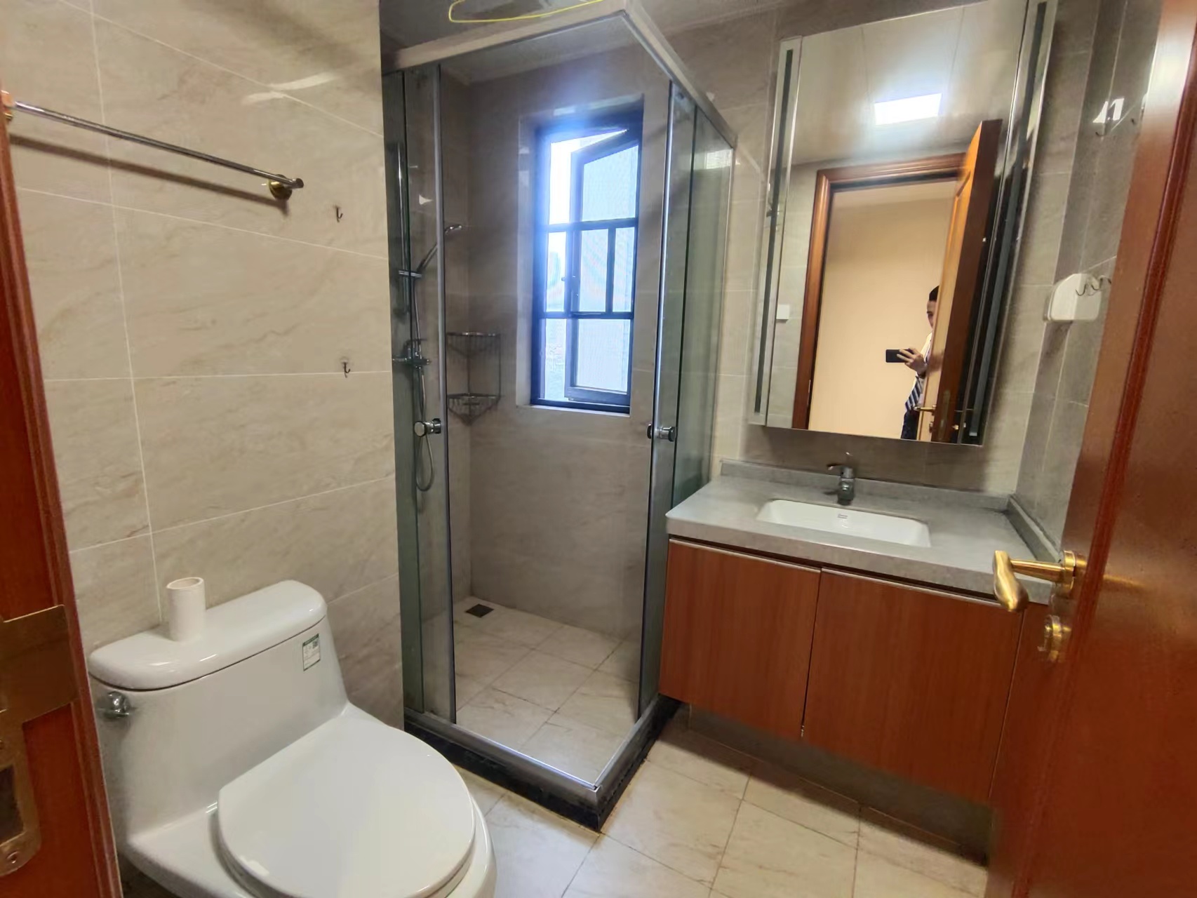 恒大华府 3室2厅2卫 88.0万 恒大华府 3室2厅2卫 88.0万室内图