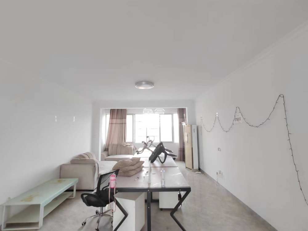 山河锦园  3室2厅2卫    51.0万