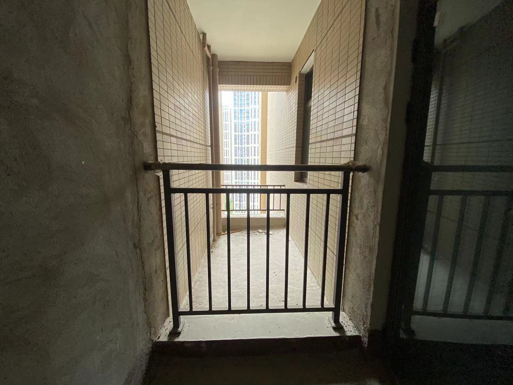 中泰财富湘江 3室2厅2卫 66.0万 中泰财富湘江 3室2厅2卫 66.0万室内图