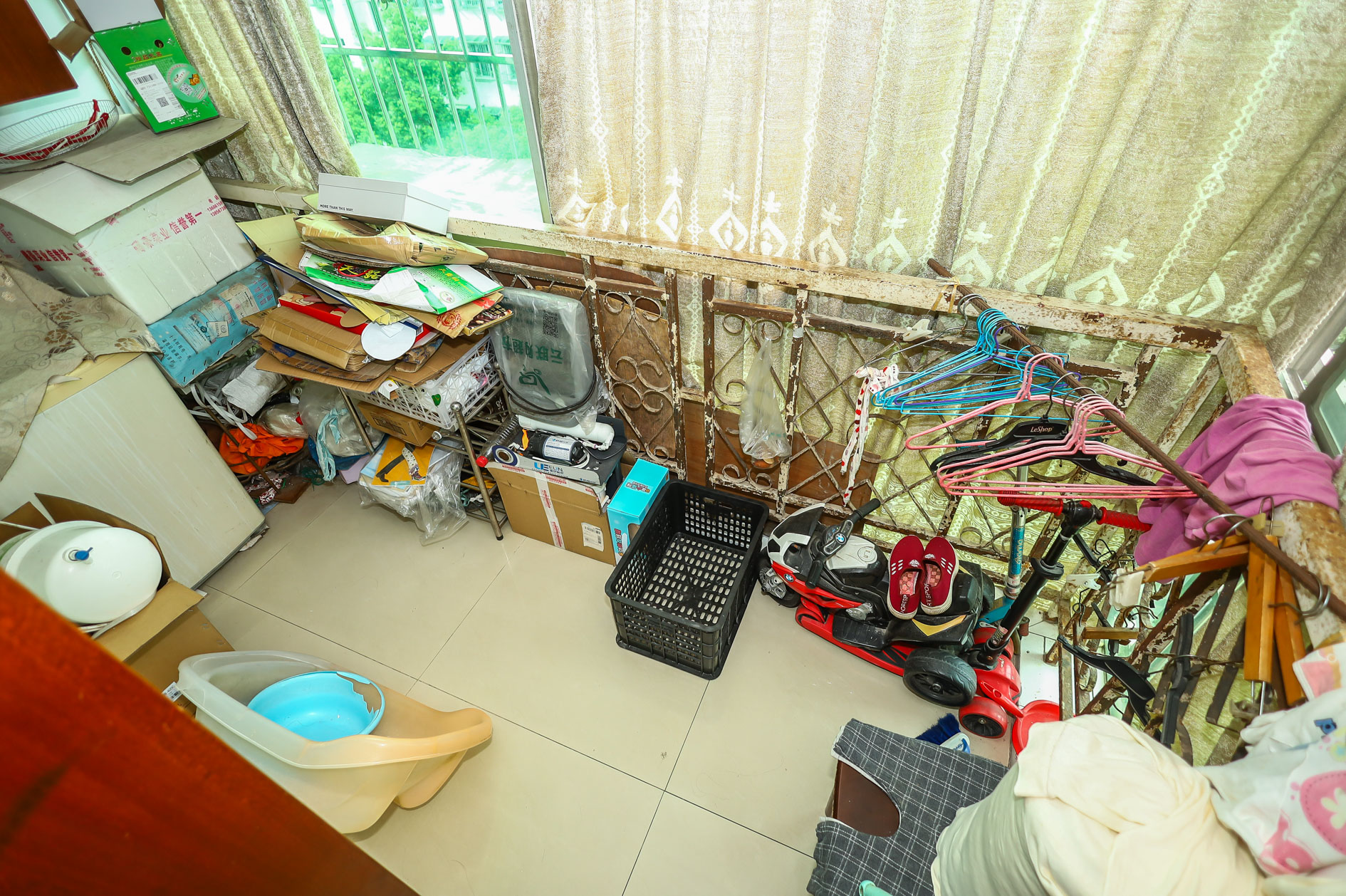 中南汽车世界  2室1厅1卫   31.80万 中南汽车世界  2室1厅1卫   31.80万阳台