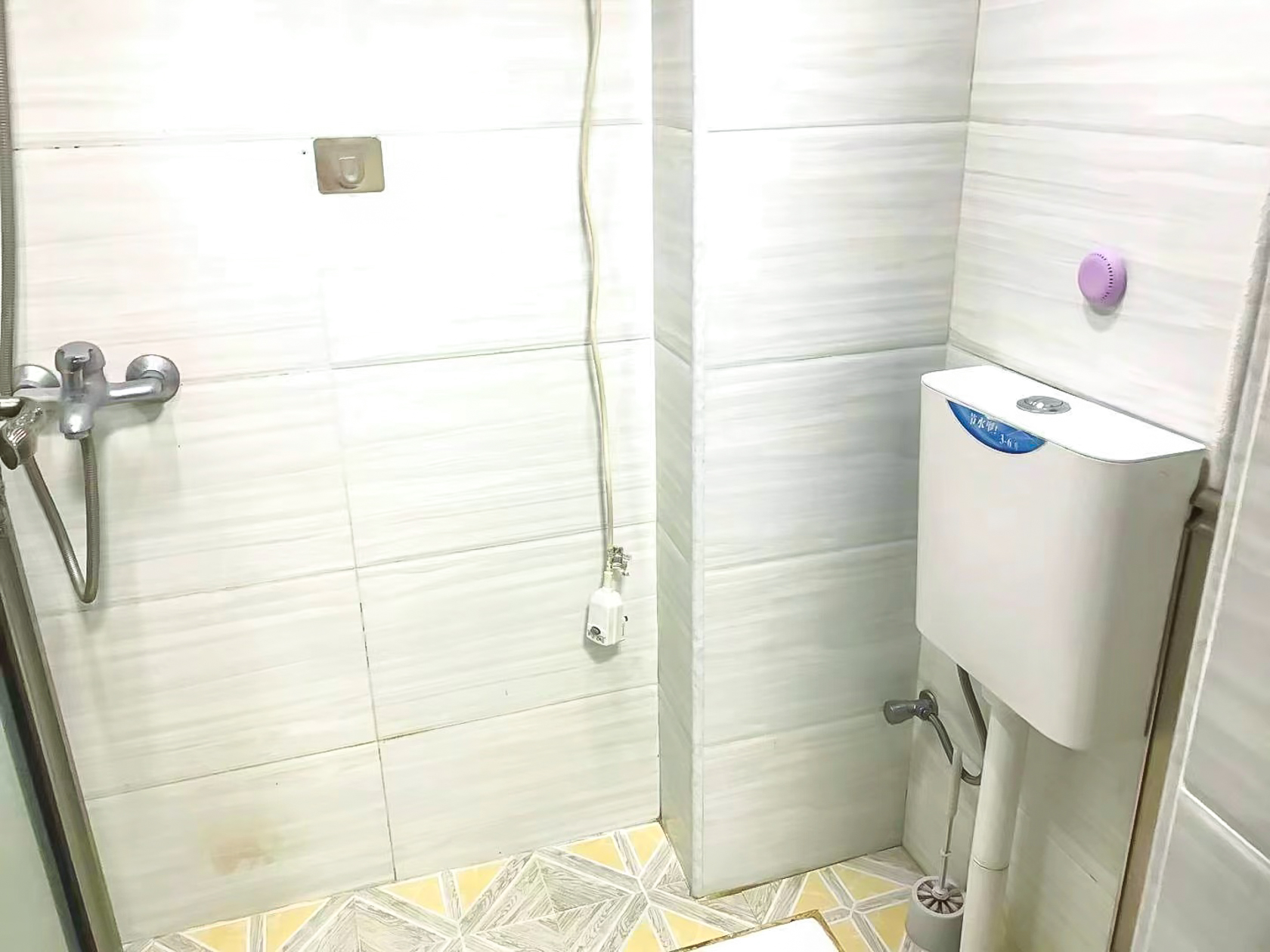 金科时代中心 1室1厅1卫 21.56万 金科时代中心 1室1厅1卫 21.56万卫生间