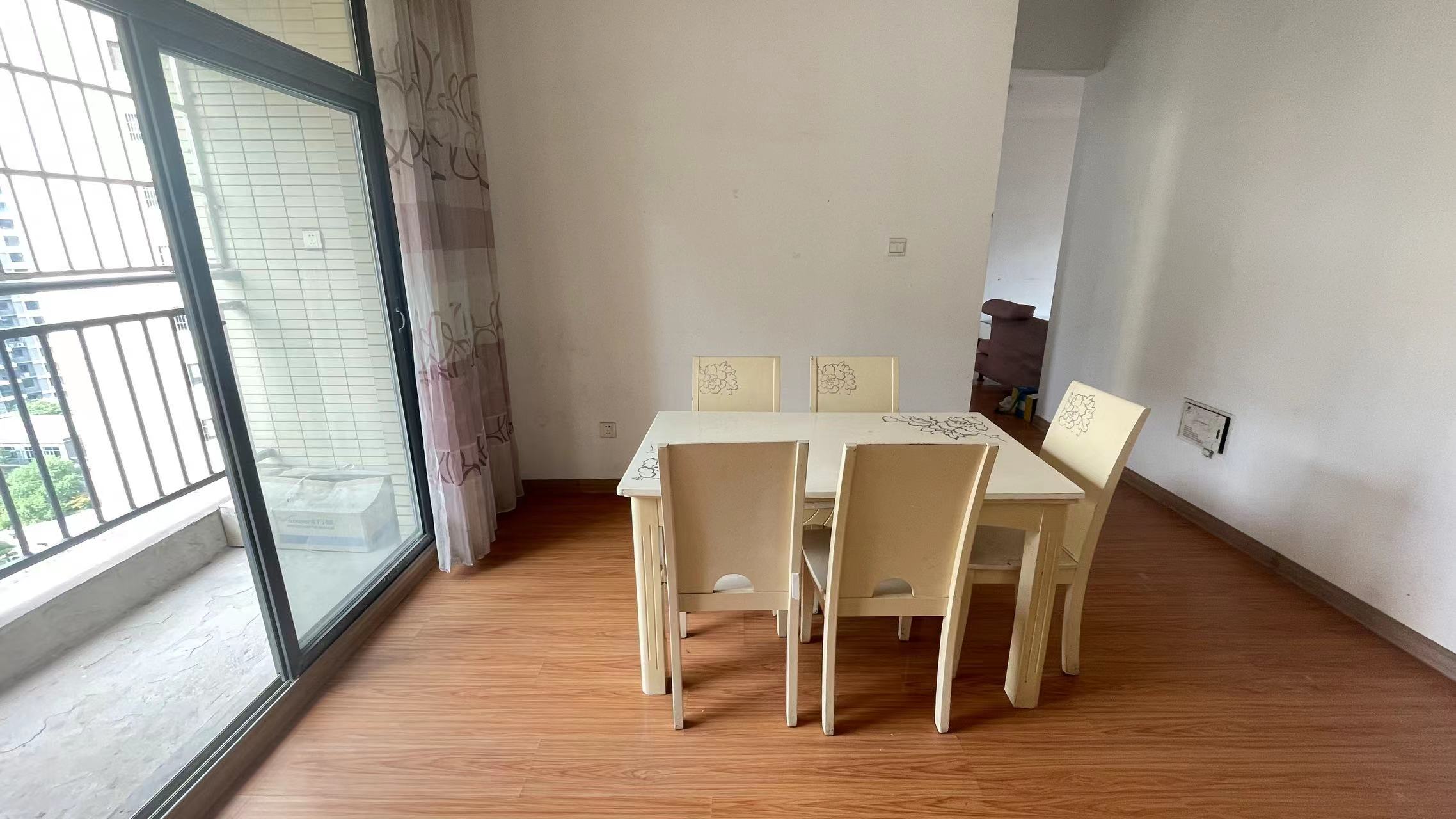 金色荷塘 3室2厅2卫 65.0万 金色荷塘 3室2厅2卫 65.0万室内图