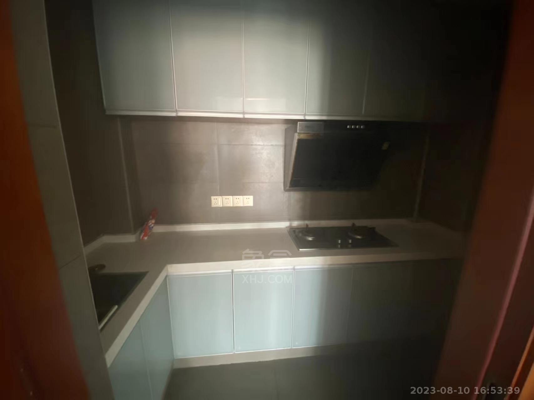 庐山春天  3室2厅1卫   3000.00元/月室内图1