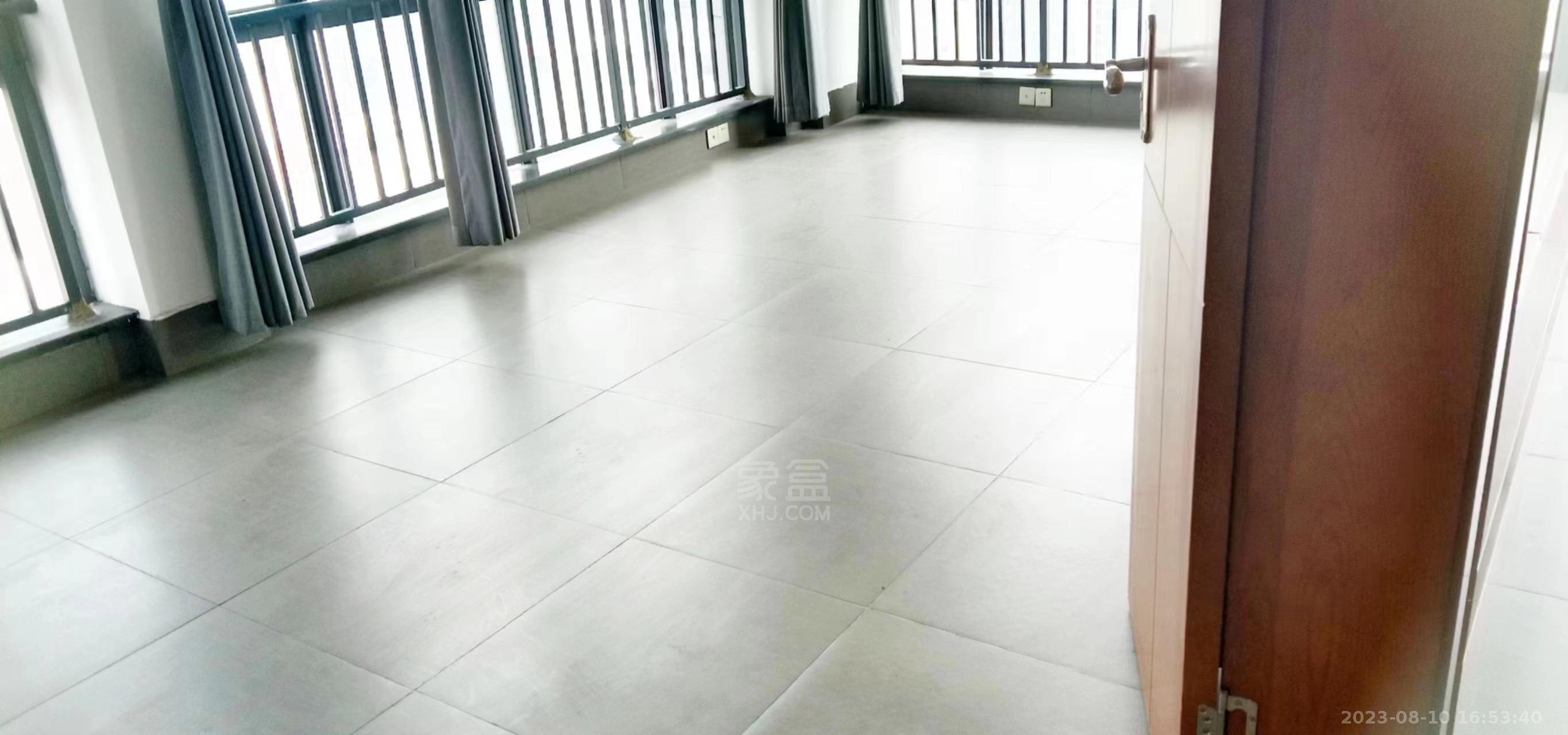 庐山春天  3室2厅1卫   3000.00元/月室内图
