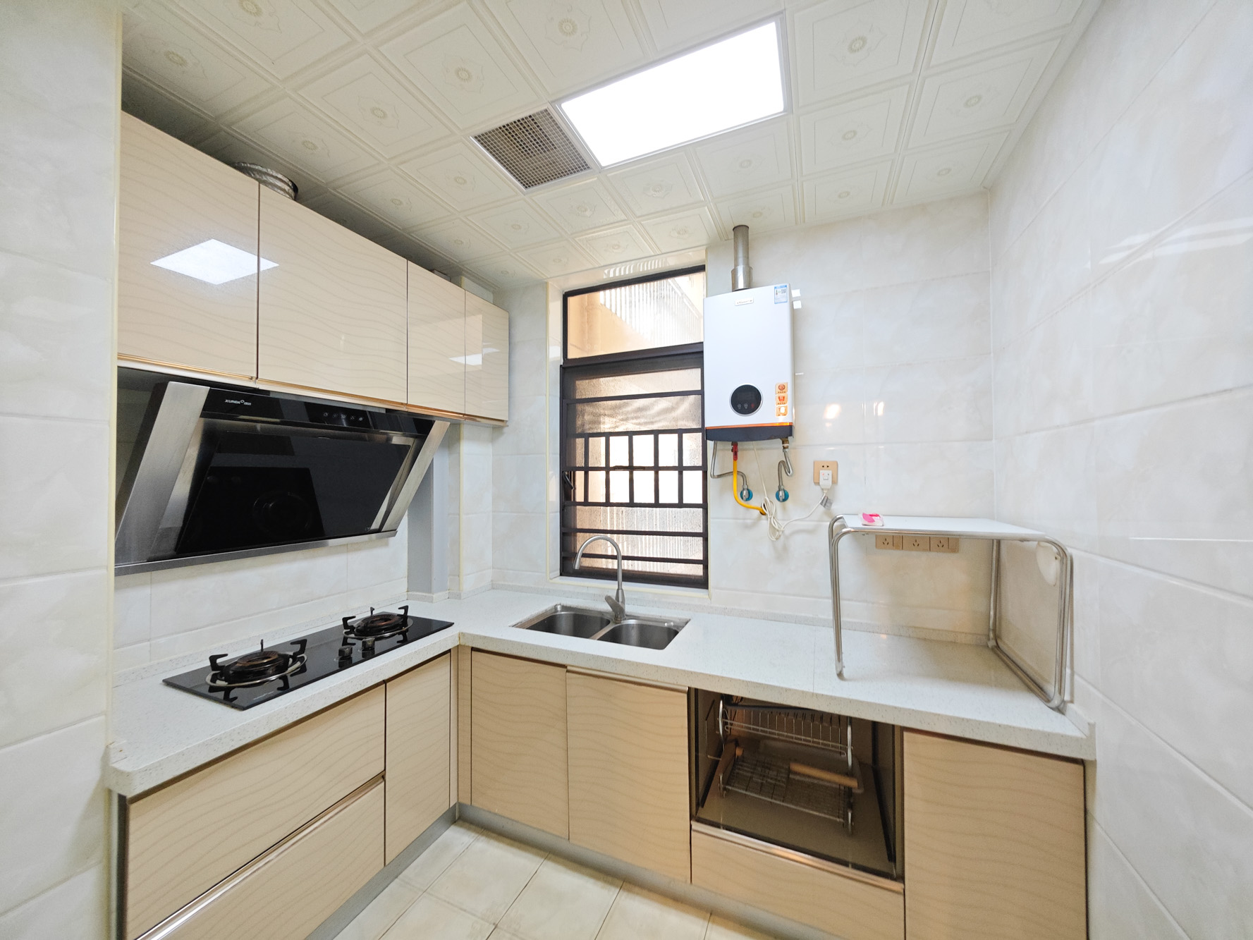 中建信和城  2室2厅1卫    85.0万 中建信和城  2室2厅1卫    85.0万厨房