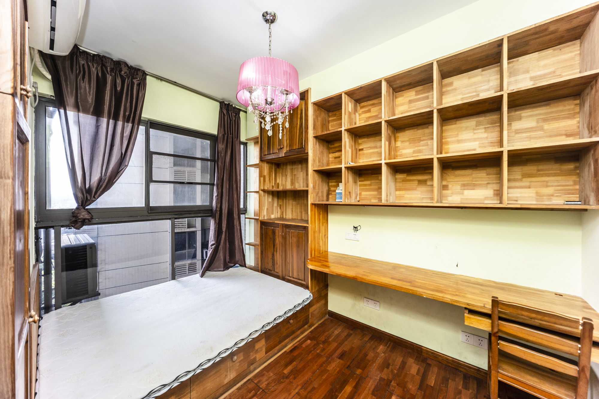 通用时代国际社区 3室2厅2卫 106.8万 通用时代国际社区 3室2厅2卫 106.8万卧室