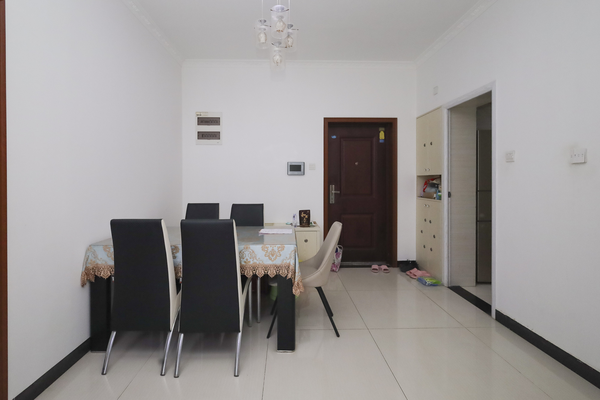 世茂铂翠湾二期 3室2厅1卫 119.0万 世茂铂翠湾二期 3室2厅1卫 119.0万客厅