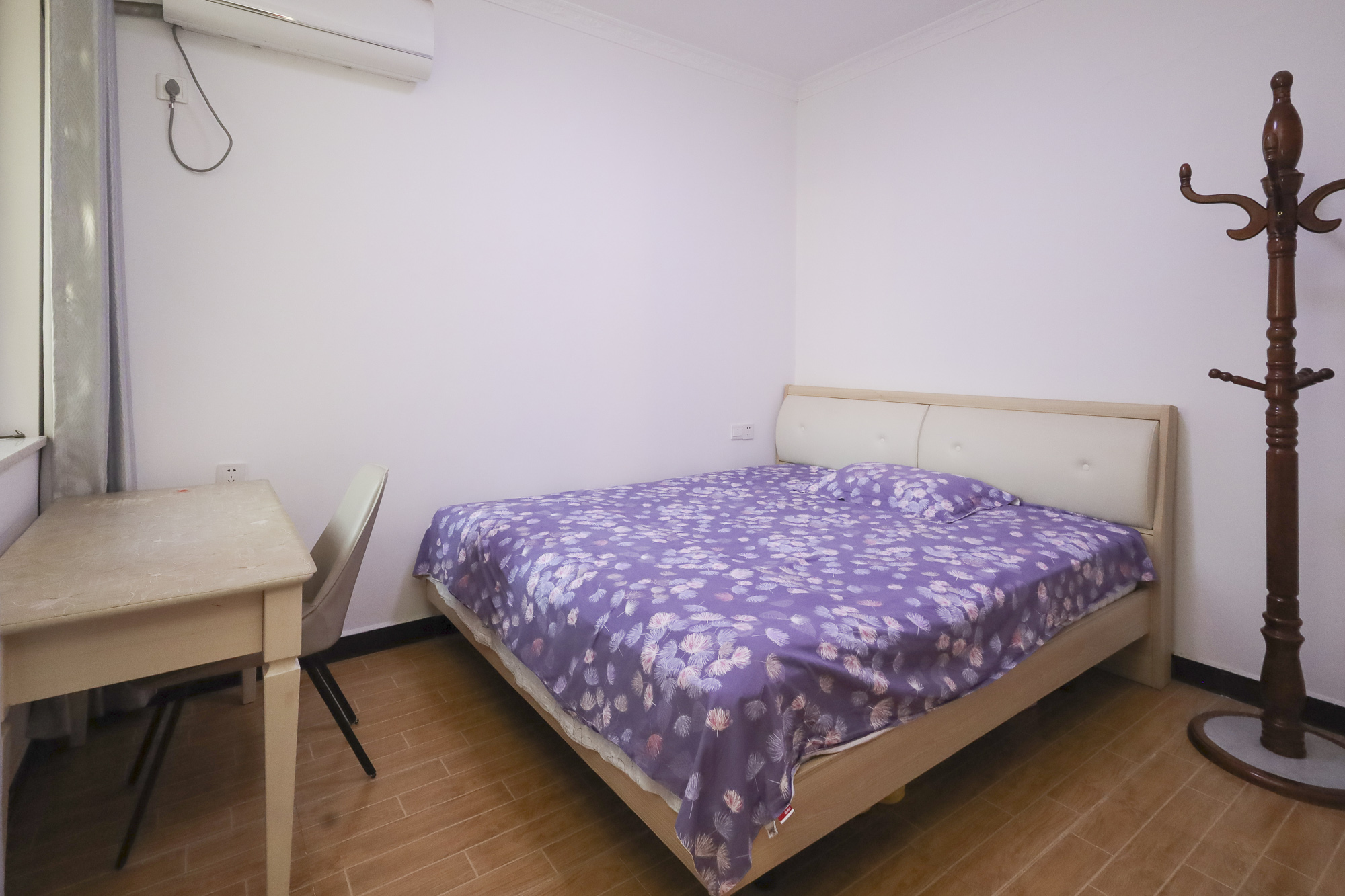 世茂铂翠湾二期 3室2厅1卫 119.0万 世茂铂翠湾二期 3室2厅1卫 119.0万卧室