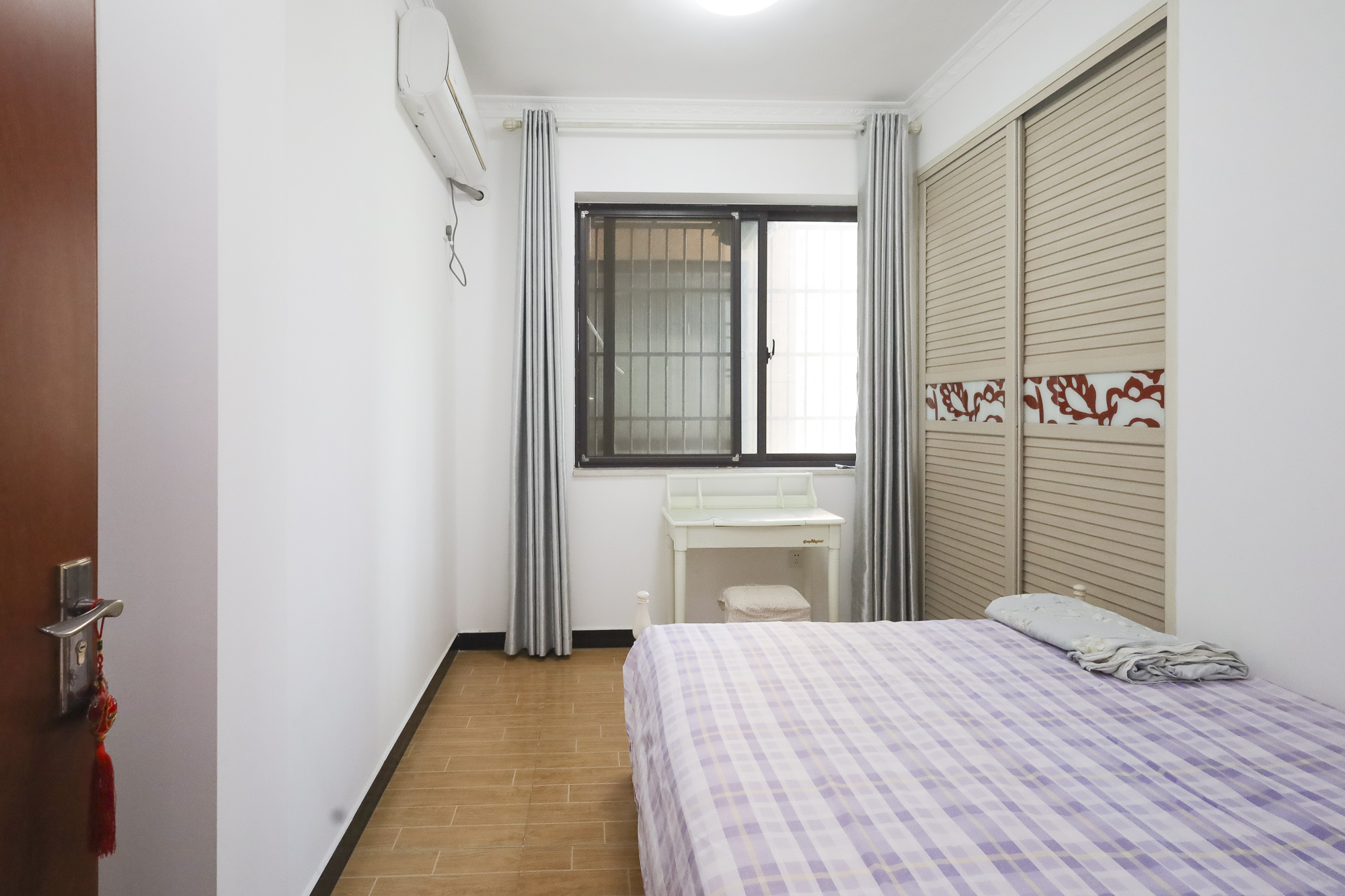 世茂铂翠湾二期 3室2厅1卫 119.0万 世茂铂翠湾二期 3室2厅1卫 119.0万卧室