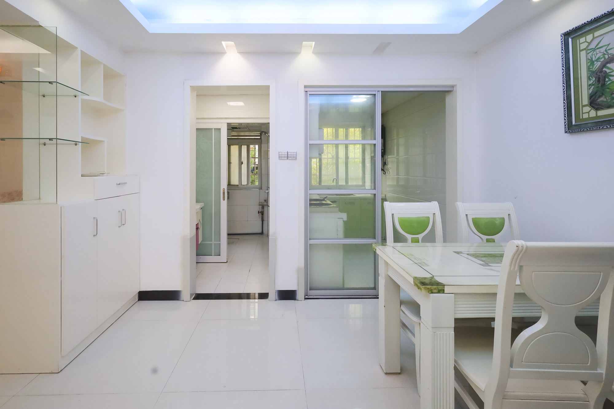 新诚小区 2室2厅1卫 48.00万 新诚小区 2室2厅1卫 48.00万客厅