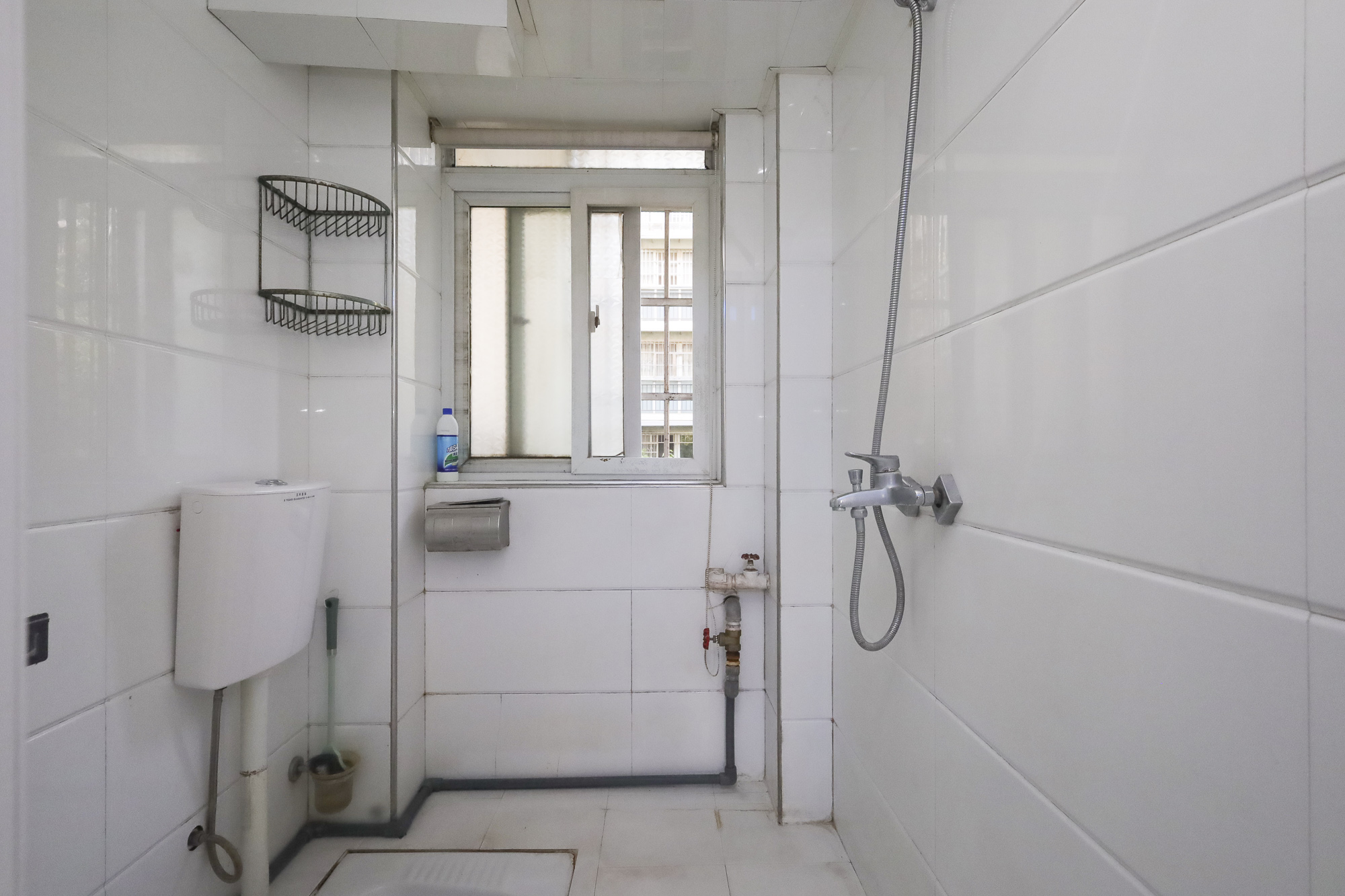 新诚小区 2室2厅1卫 48.00万 新诚小区 2室2厅1卫 48.00万卫生间