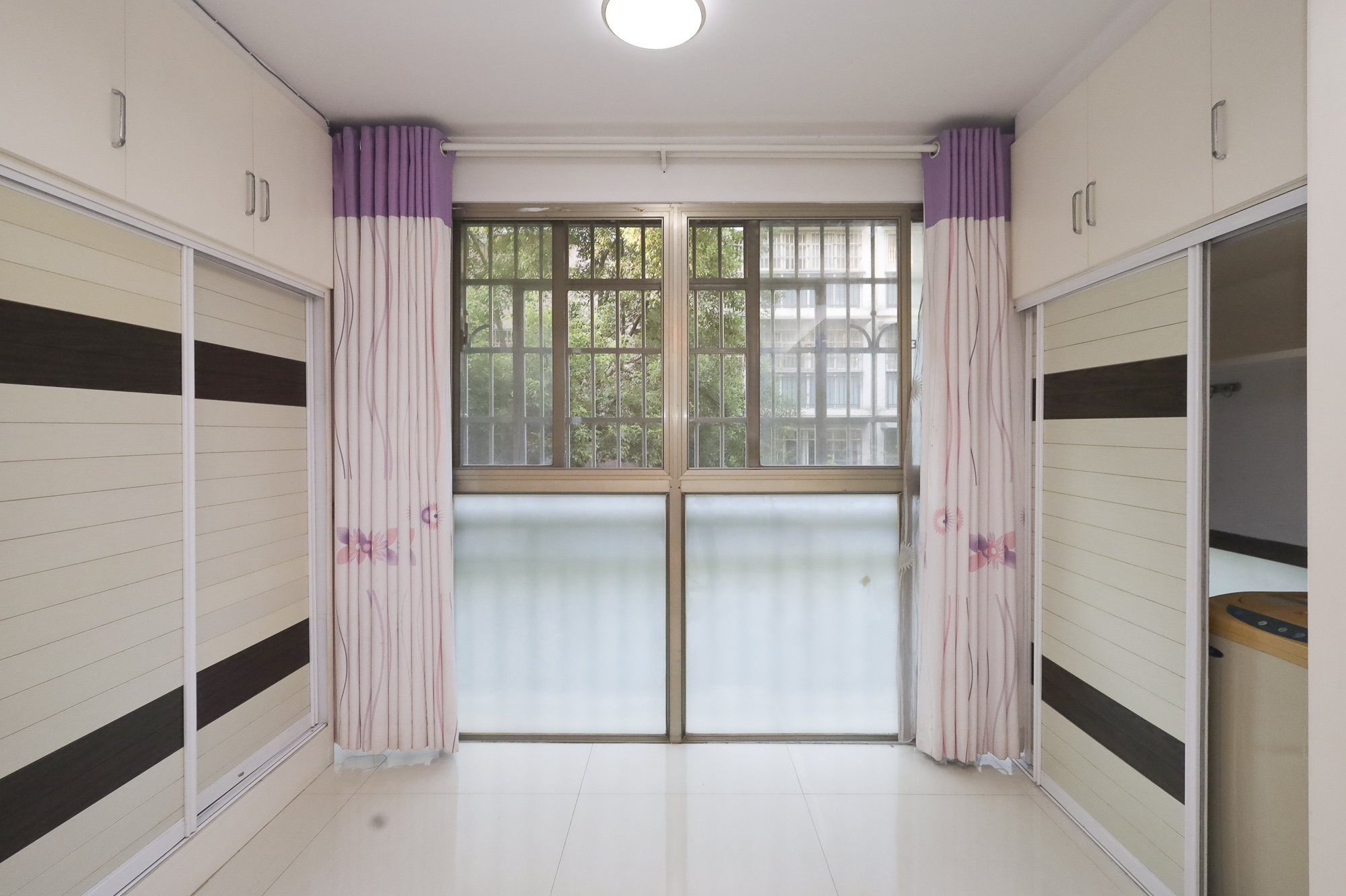 新诚小区 2室2厅1卫 48.00万 新诚小区 2室2厅1卫 48.00万阳台