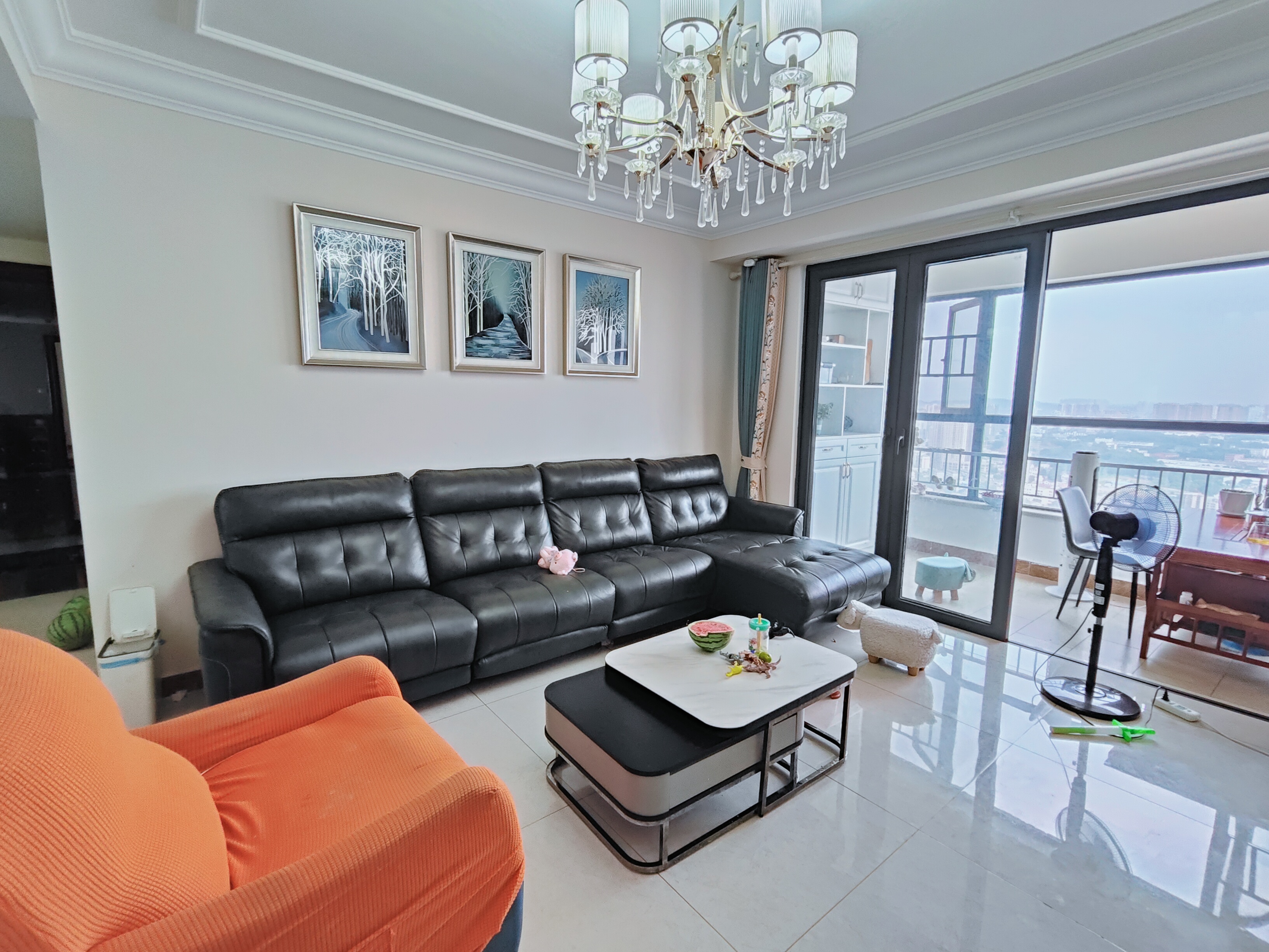 恒大御景湾 4室2厅2卫 95.0万 恒大御景湾 4室2厅2卫 95.0万室内图