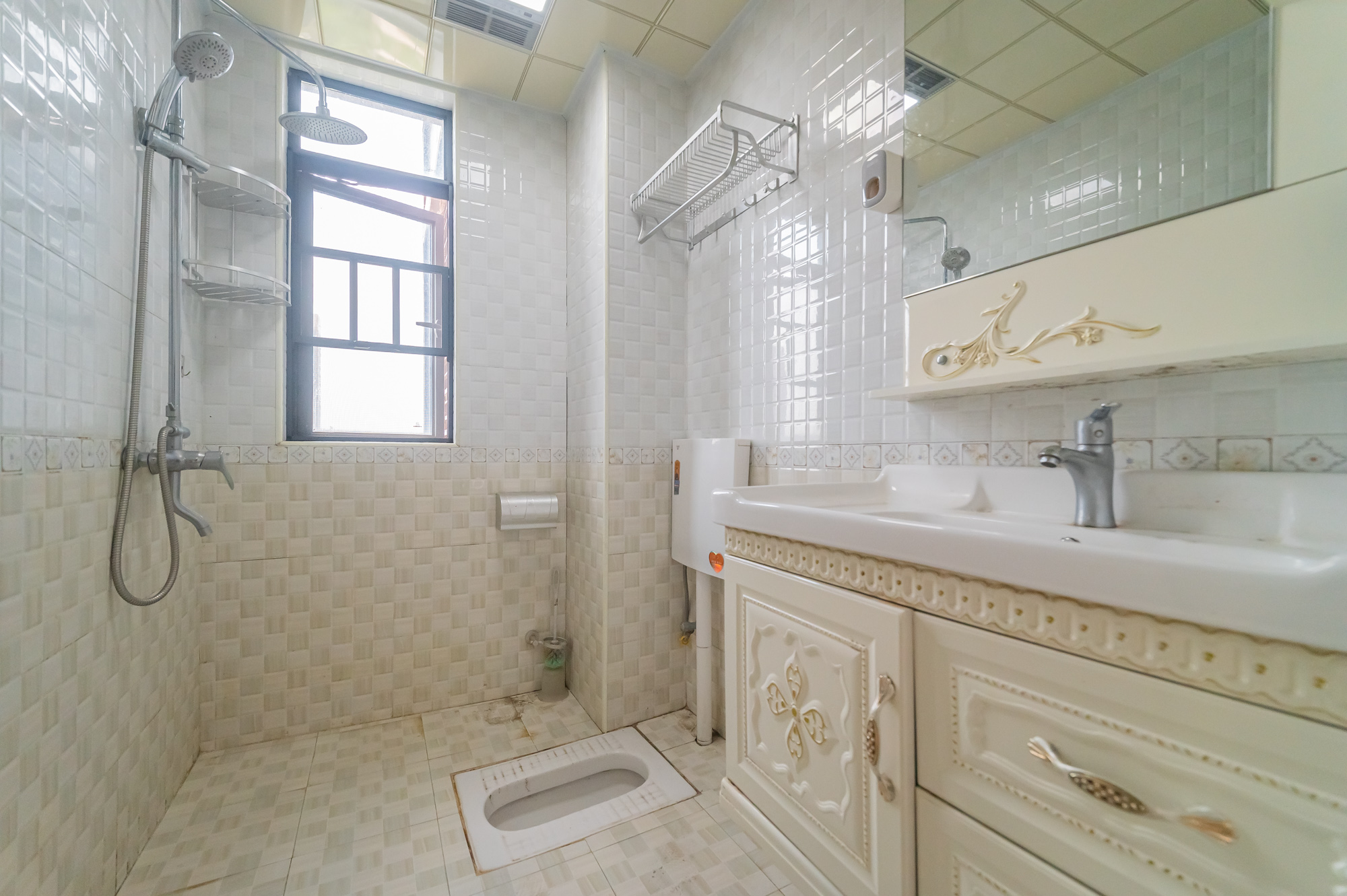 海伦春天  4室2厅1卫    110.0万 海伦春天  4室2厅1卫    110.0万卫生间