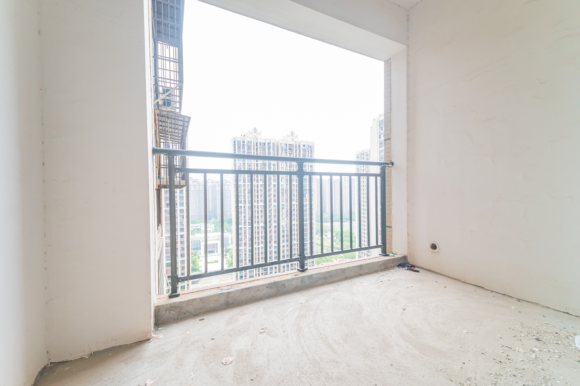 国泰九龙湾  4室2厅2卫    158.8万 国泰九龙湾  4室2厅2卫    158.8万阳台